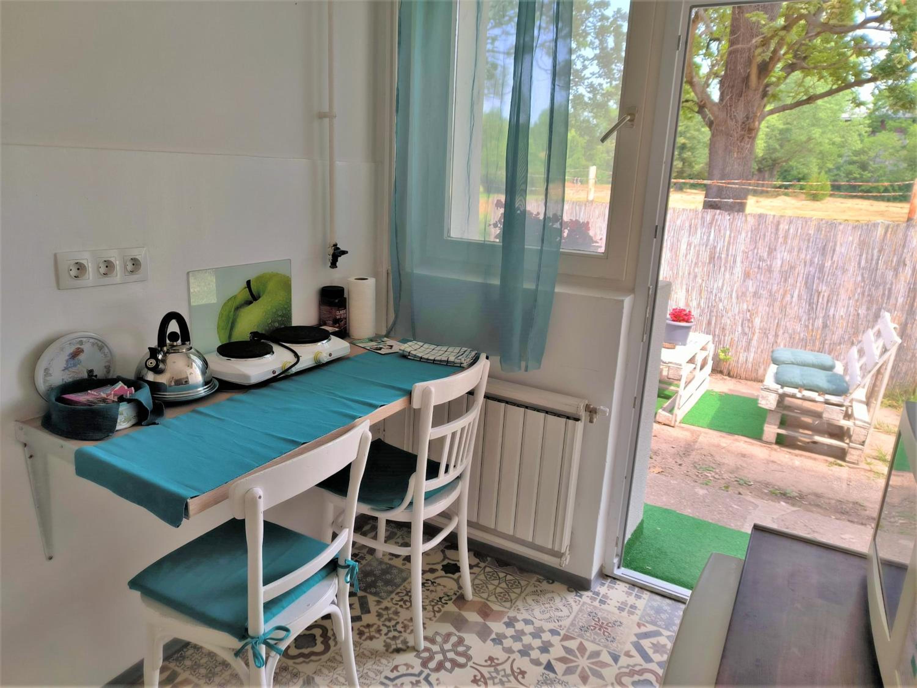 Apartment with Terrace - Photo 18