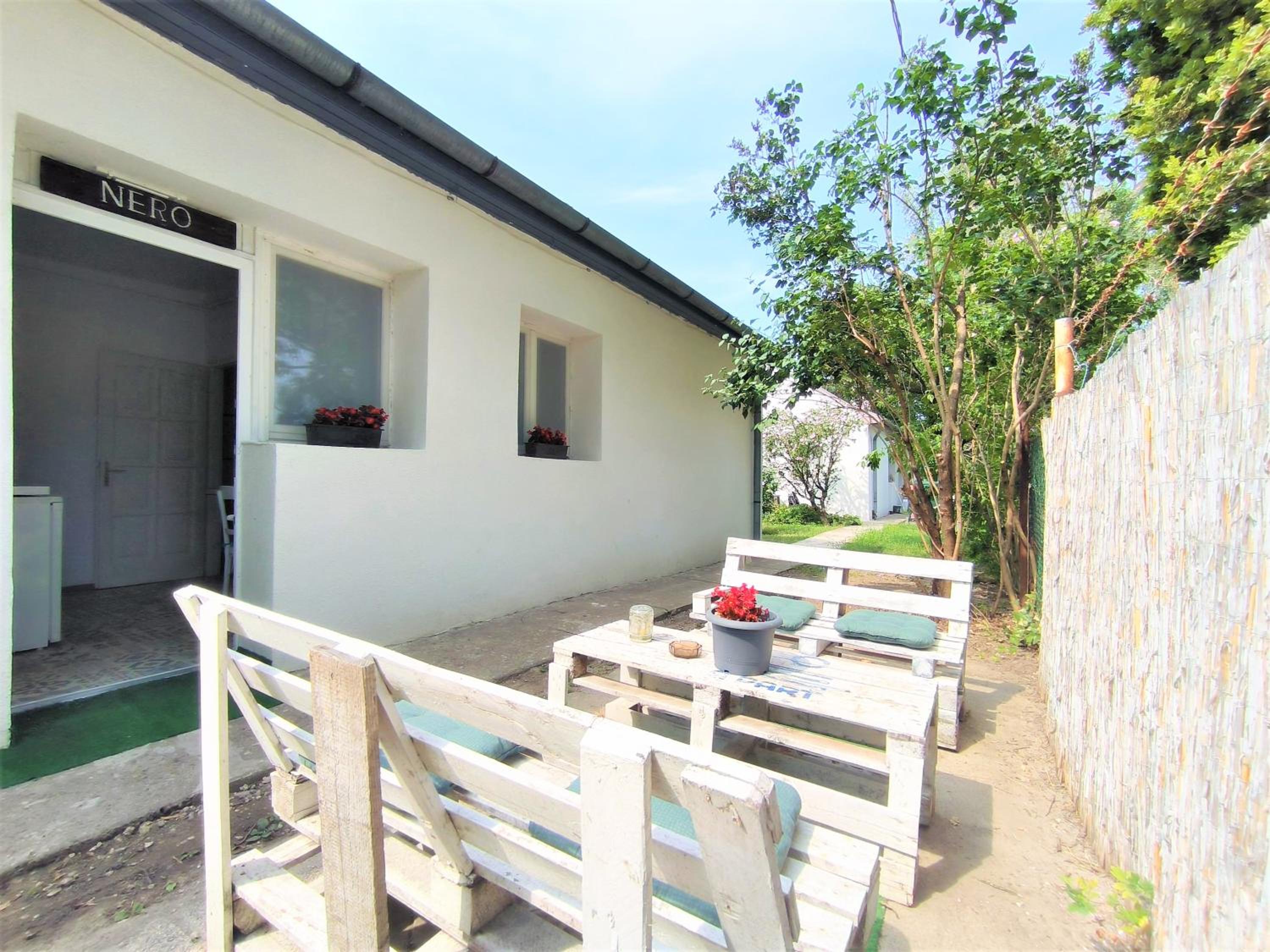 Apartment with Terrace - Photo 5