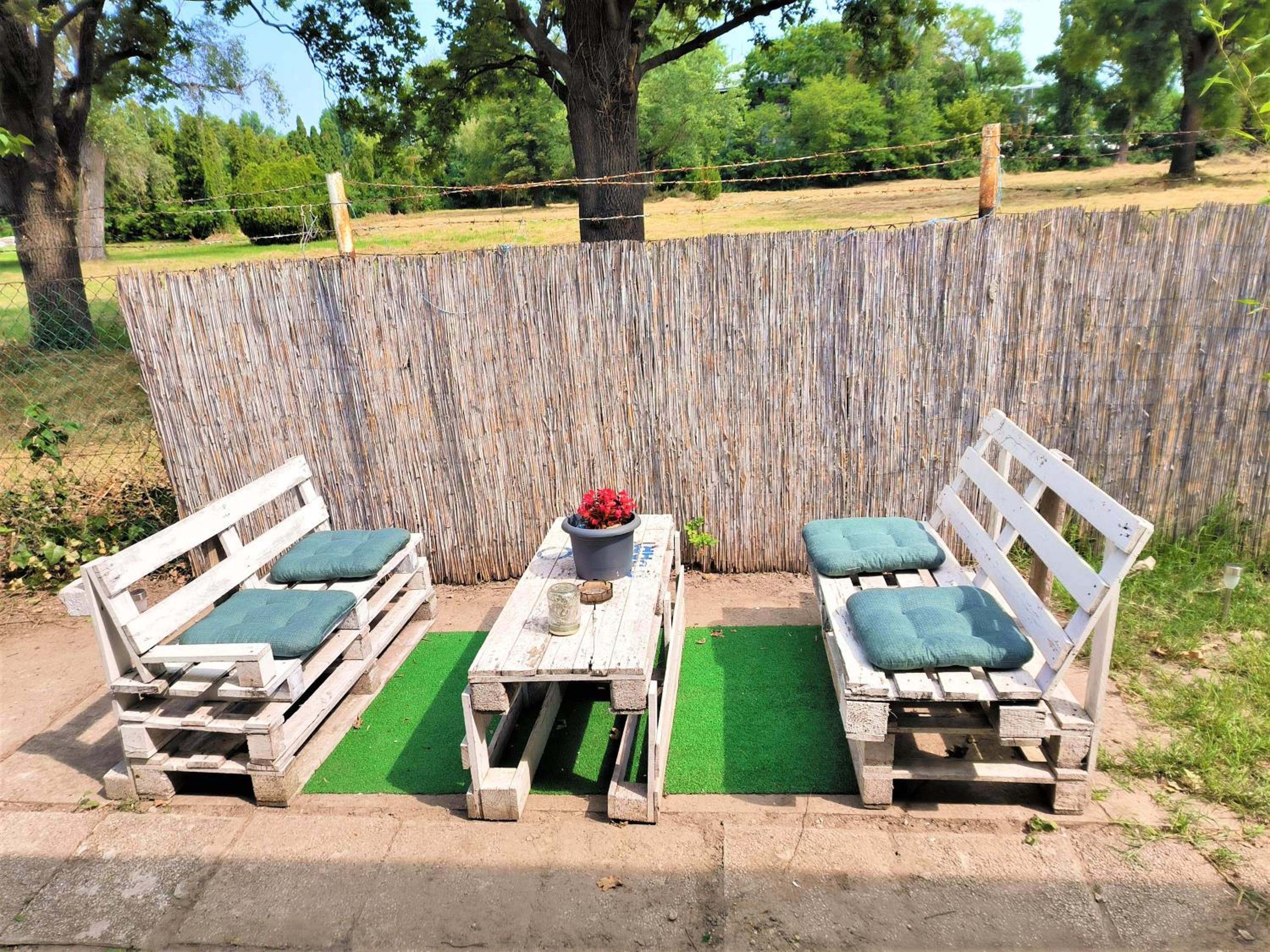 Apartment with Terrace - Photo 11