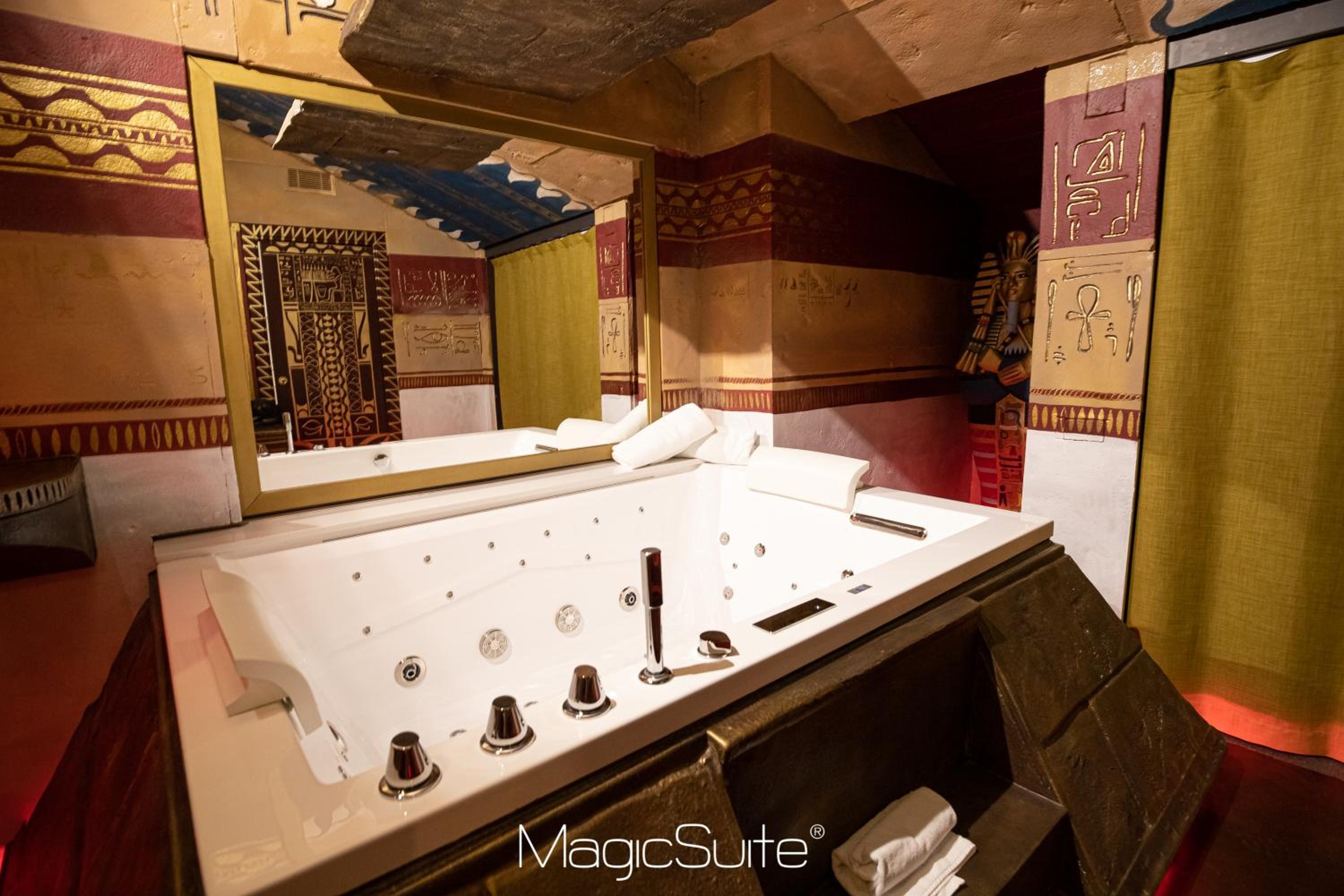 Suite - Photo 2