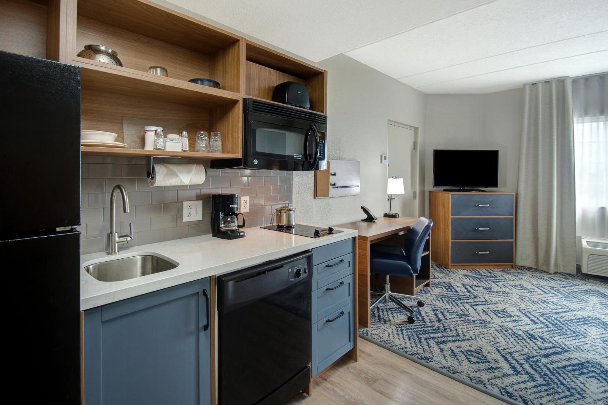 King Studio Suite - Photo 4