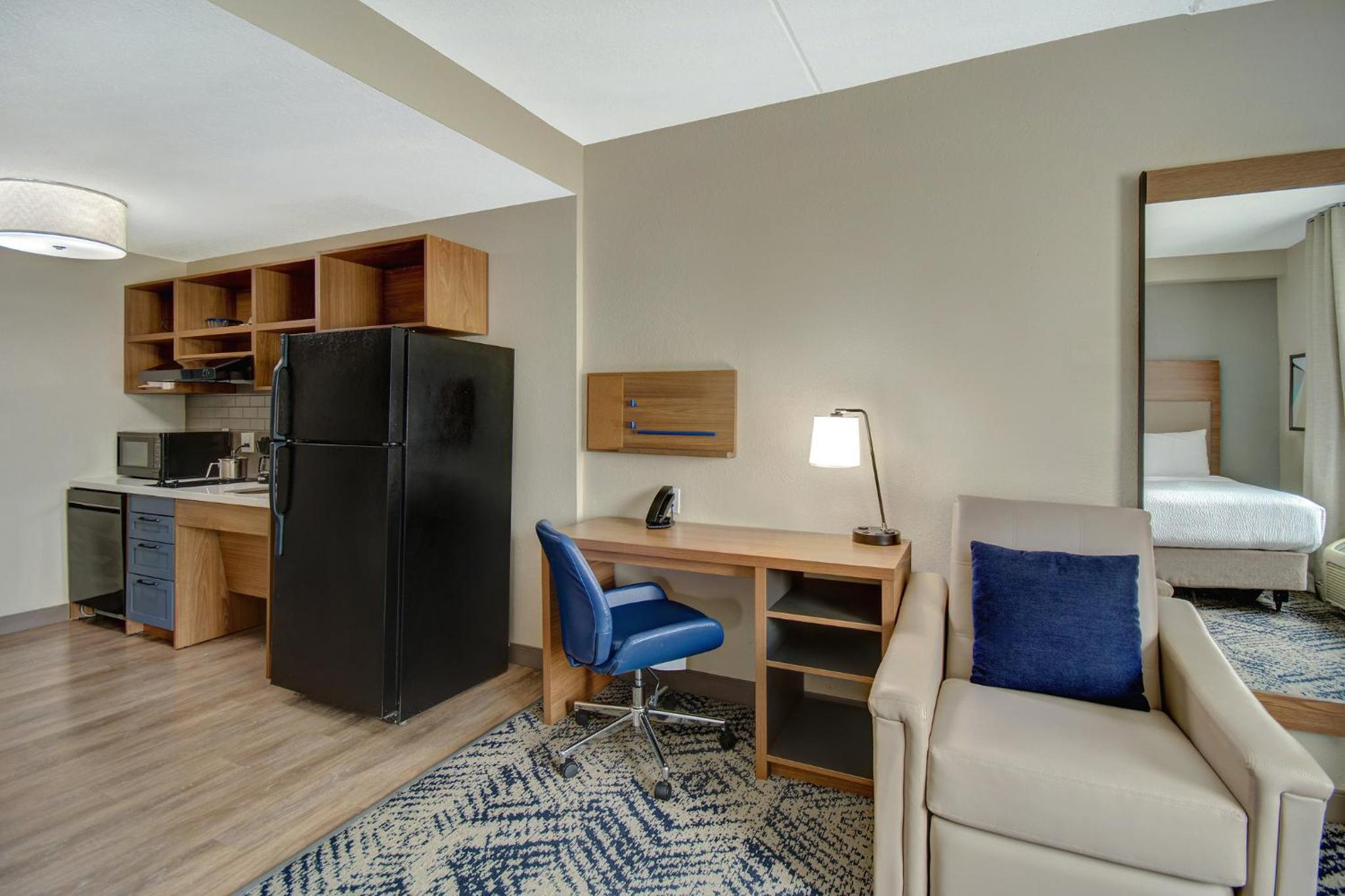 Studio Queen Suite with Two Queen Beds - Communications Accessible - Photo 6