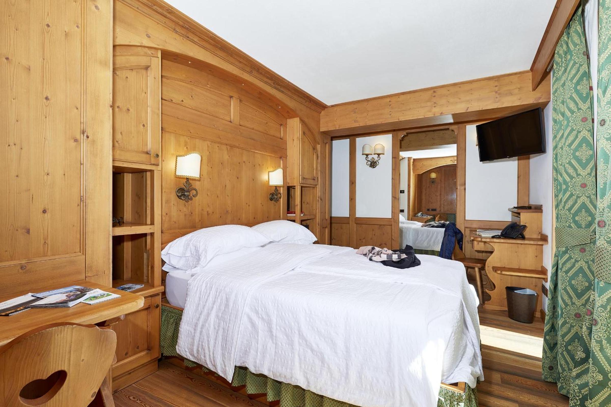 Superior Double or Twin Room with Terrace photo 2