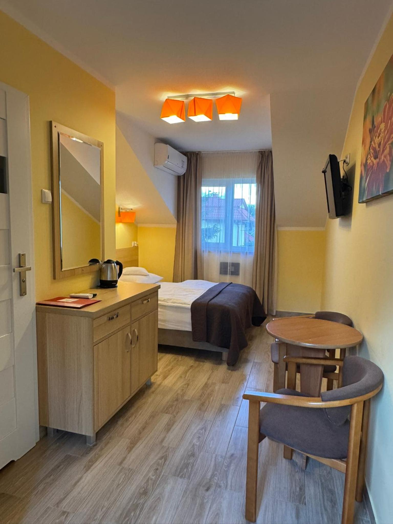 Standard Double Room photo 3