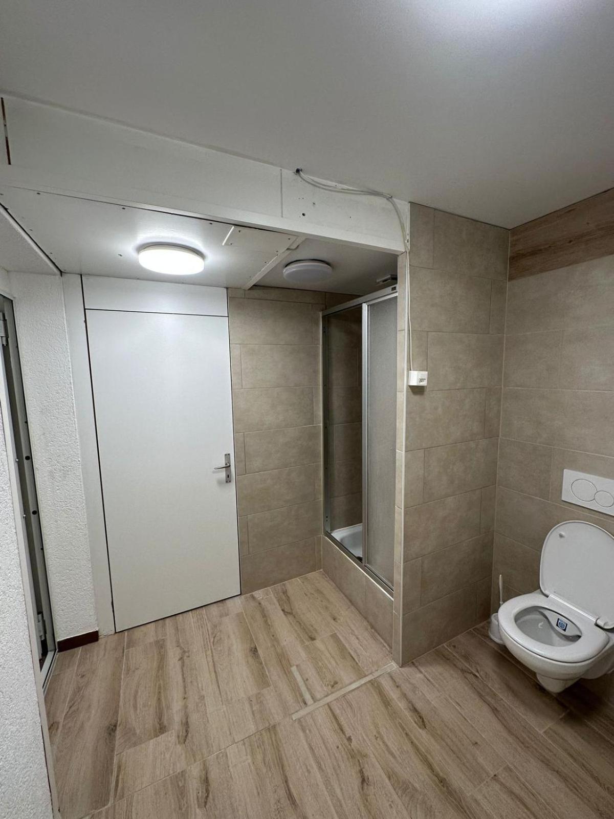 Double Room with Shared Bathroom photo 3