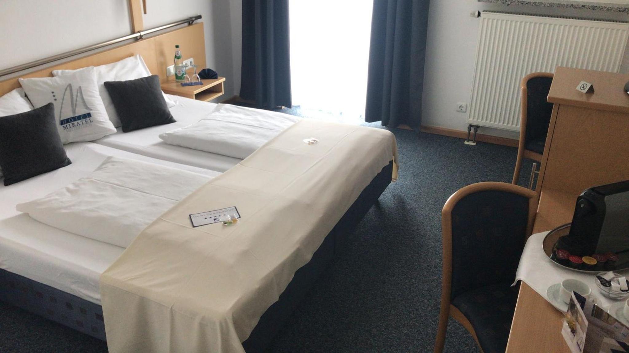 Deluxe Double or Twin Room - Photo 5