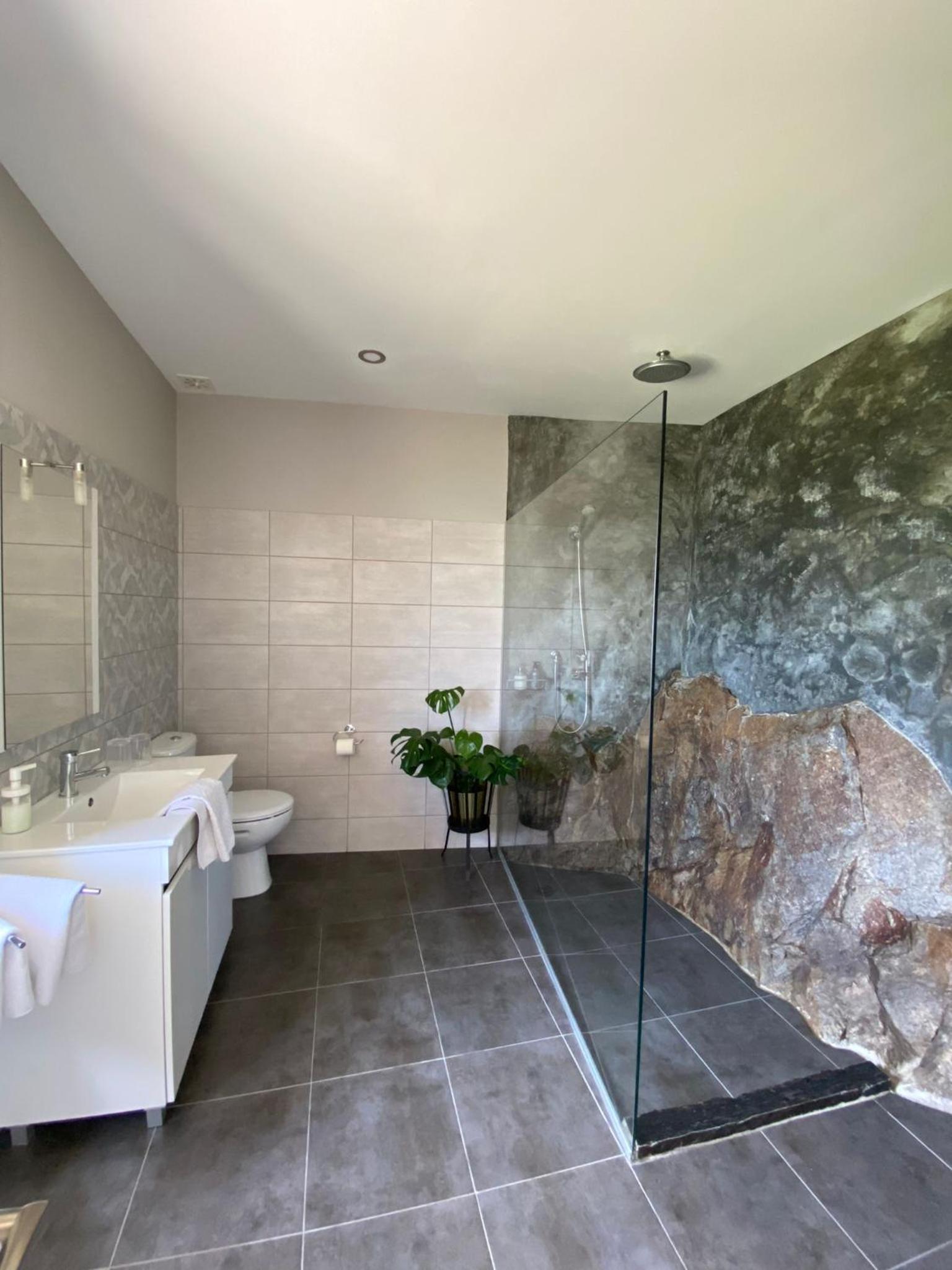 One-Bedroom House photo 3