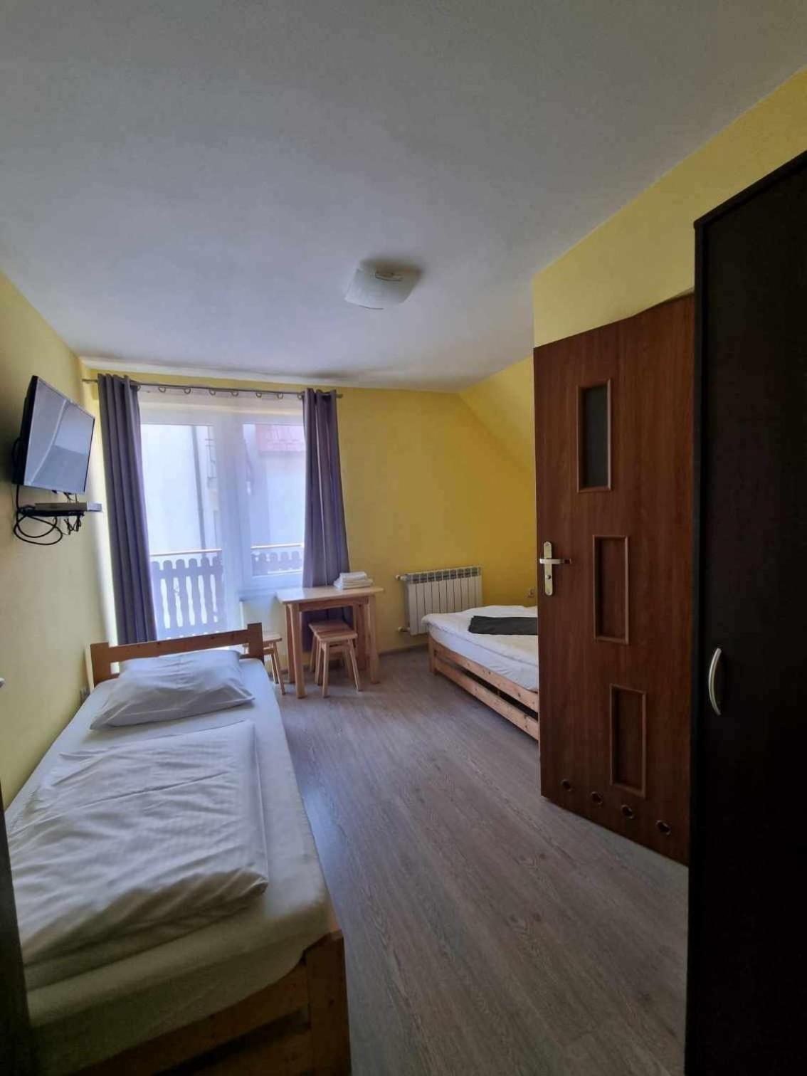 Triple Room with Bathroom photo 1