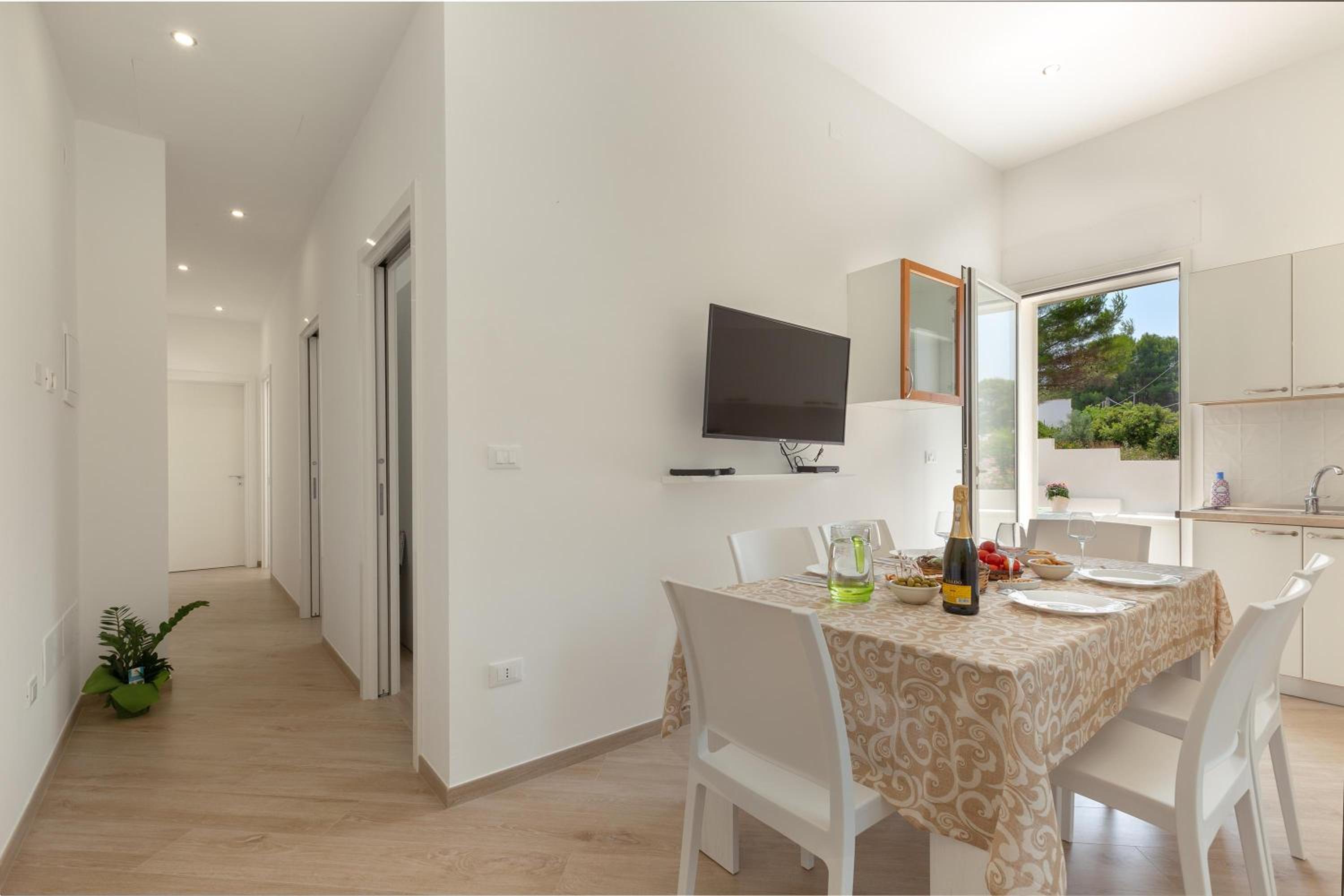 Two-Bedroom House photo 2
