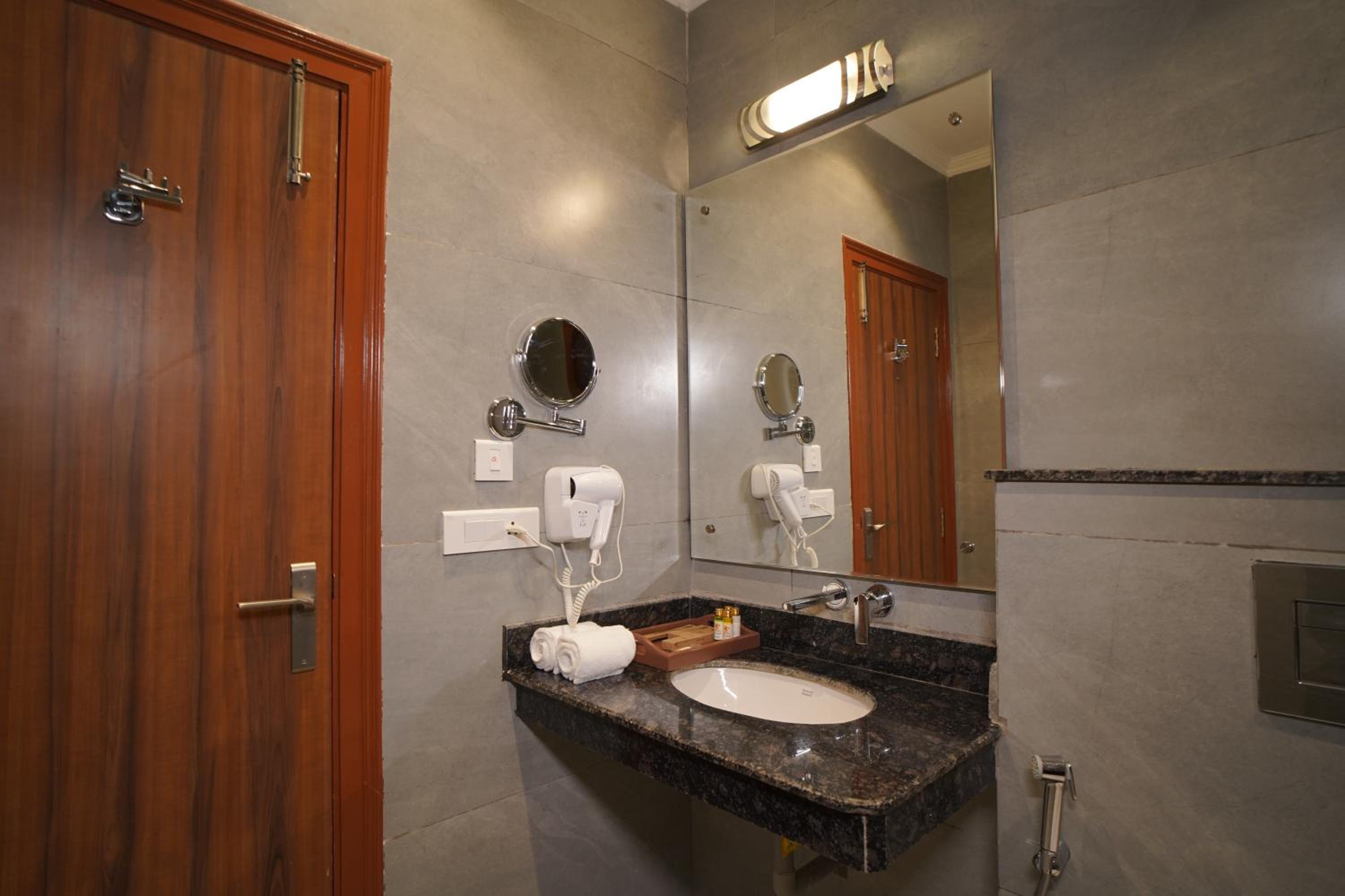 Deluxe Double Room photo 2