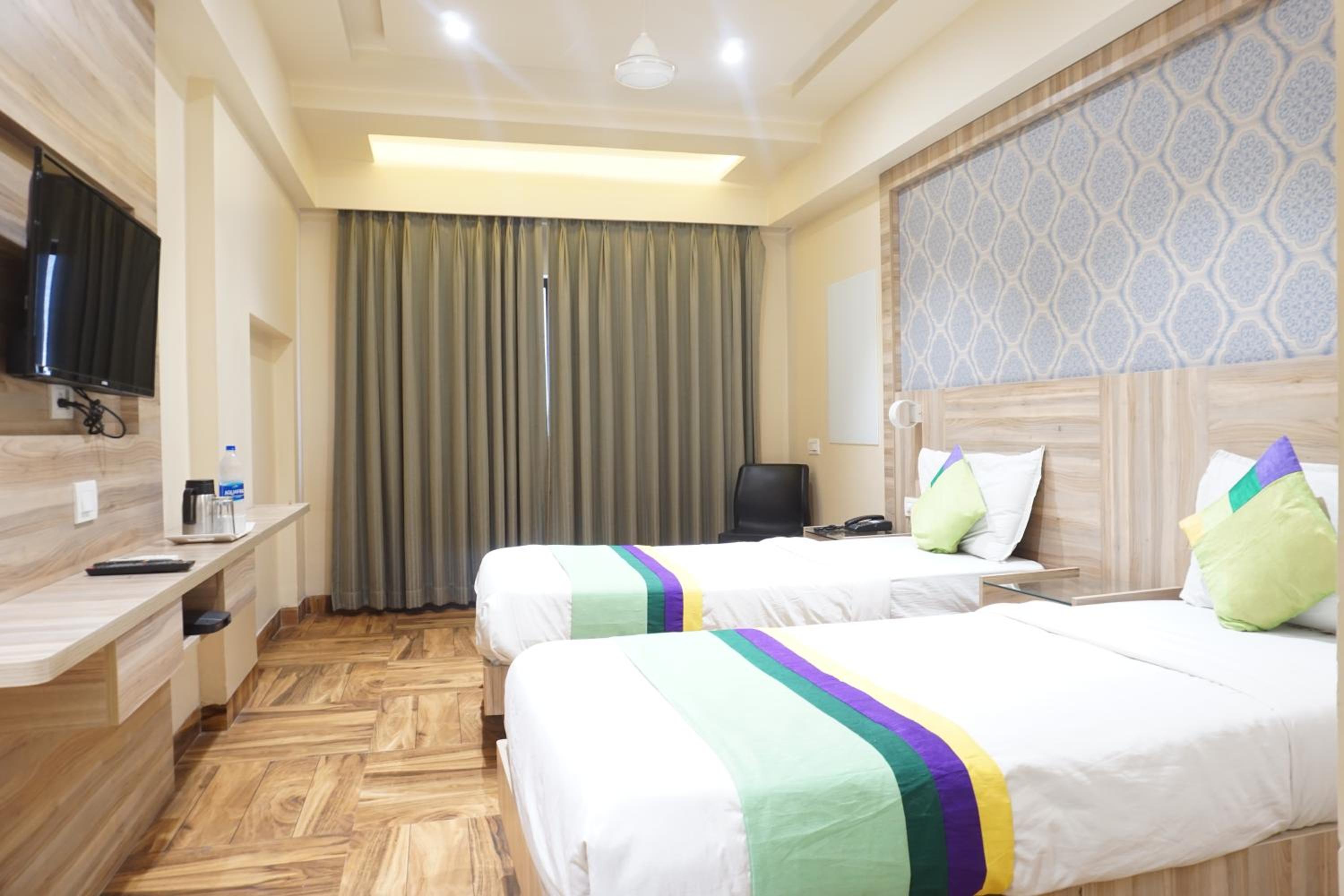 Standard Double Room - Photo 7