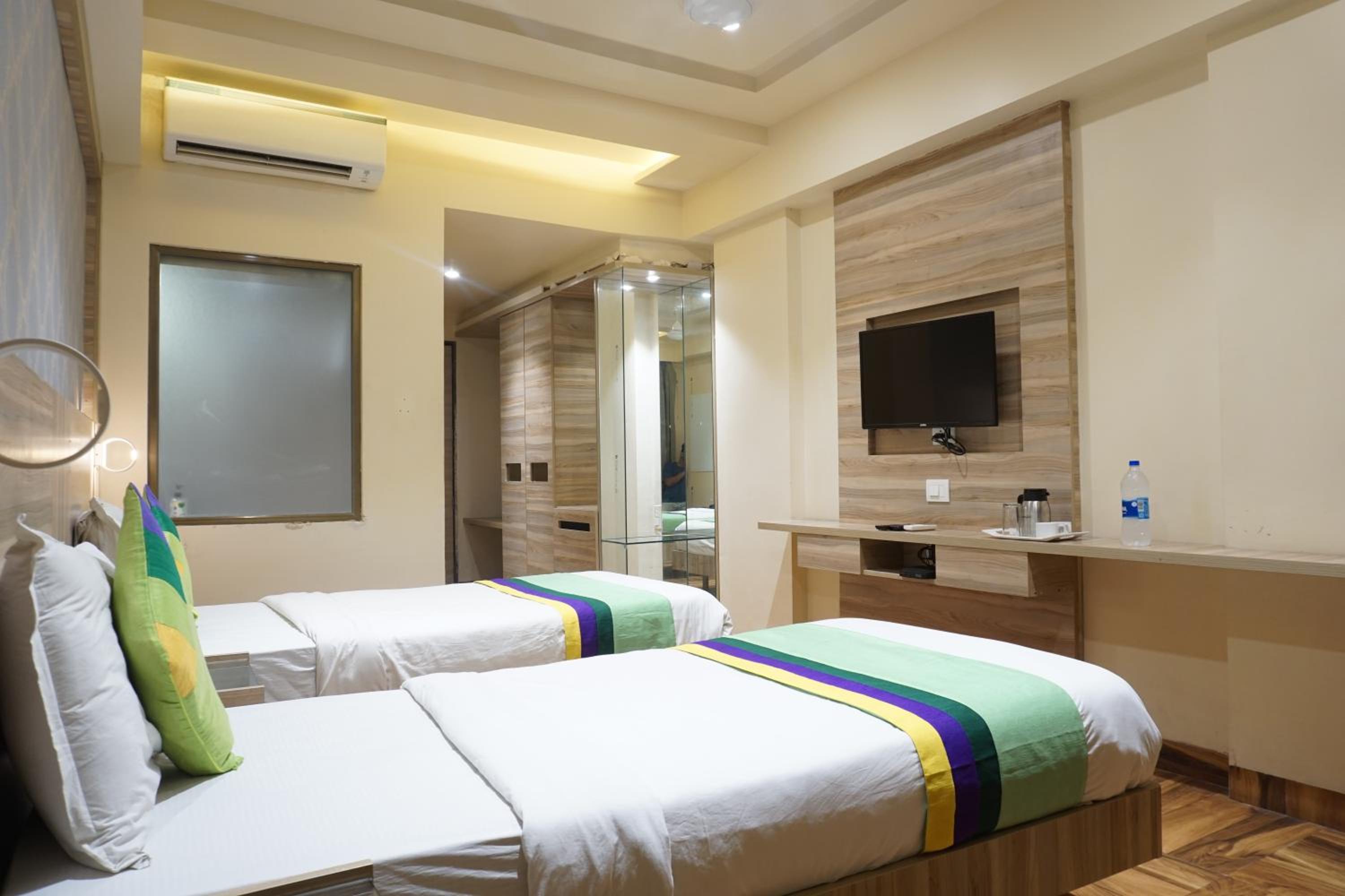 Standard Double Room - Photo 2