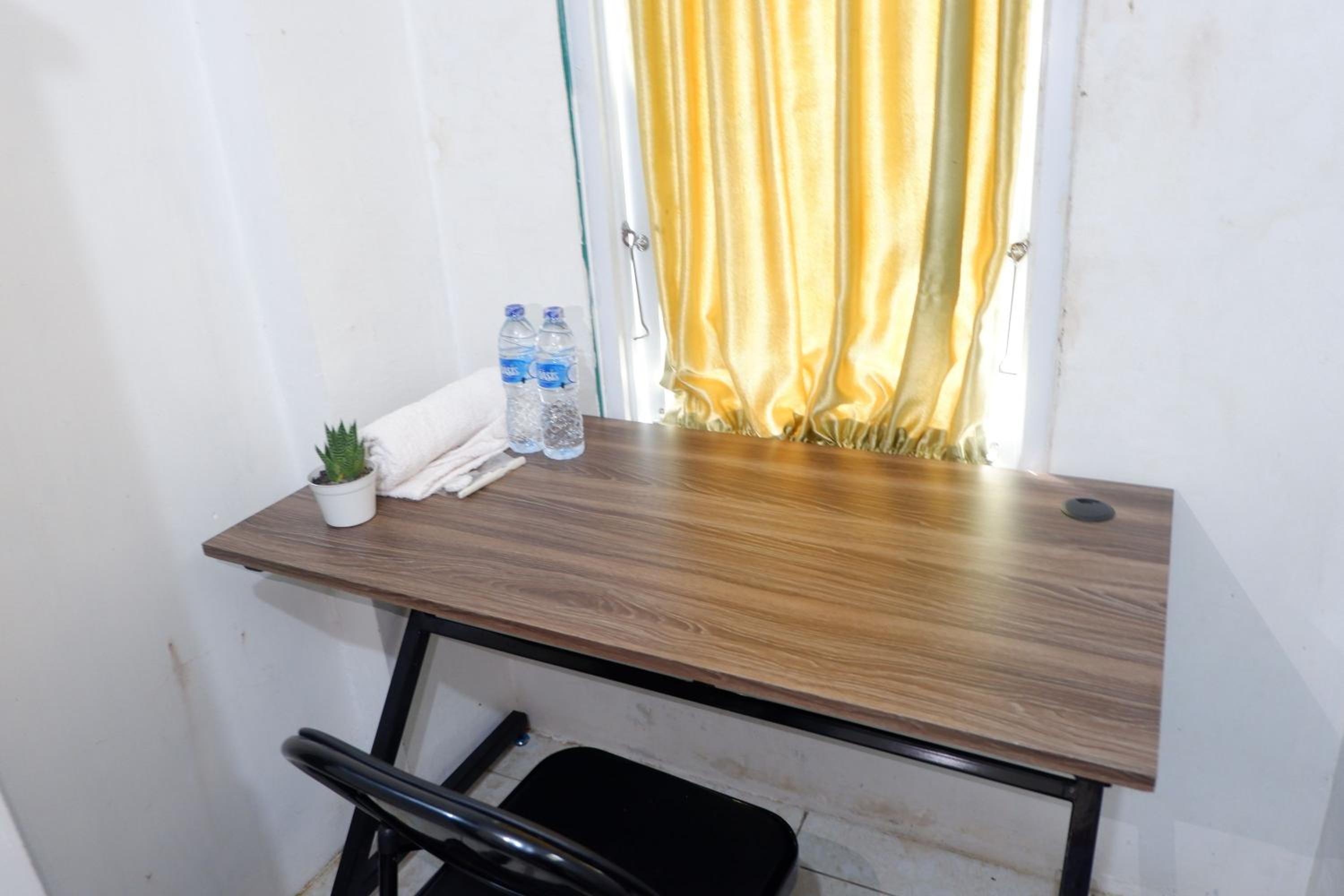 Standard Double Room - Photo 9