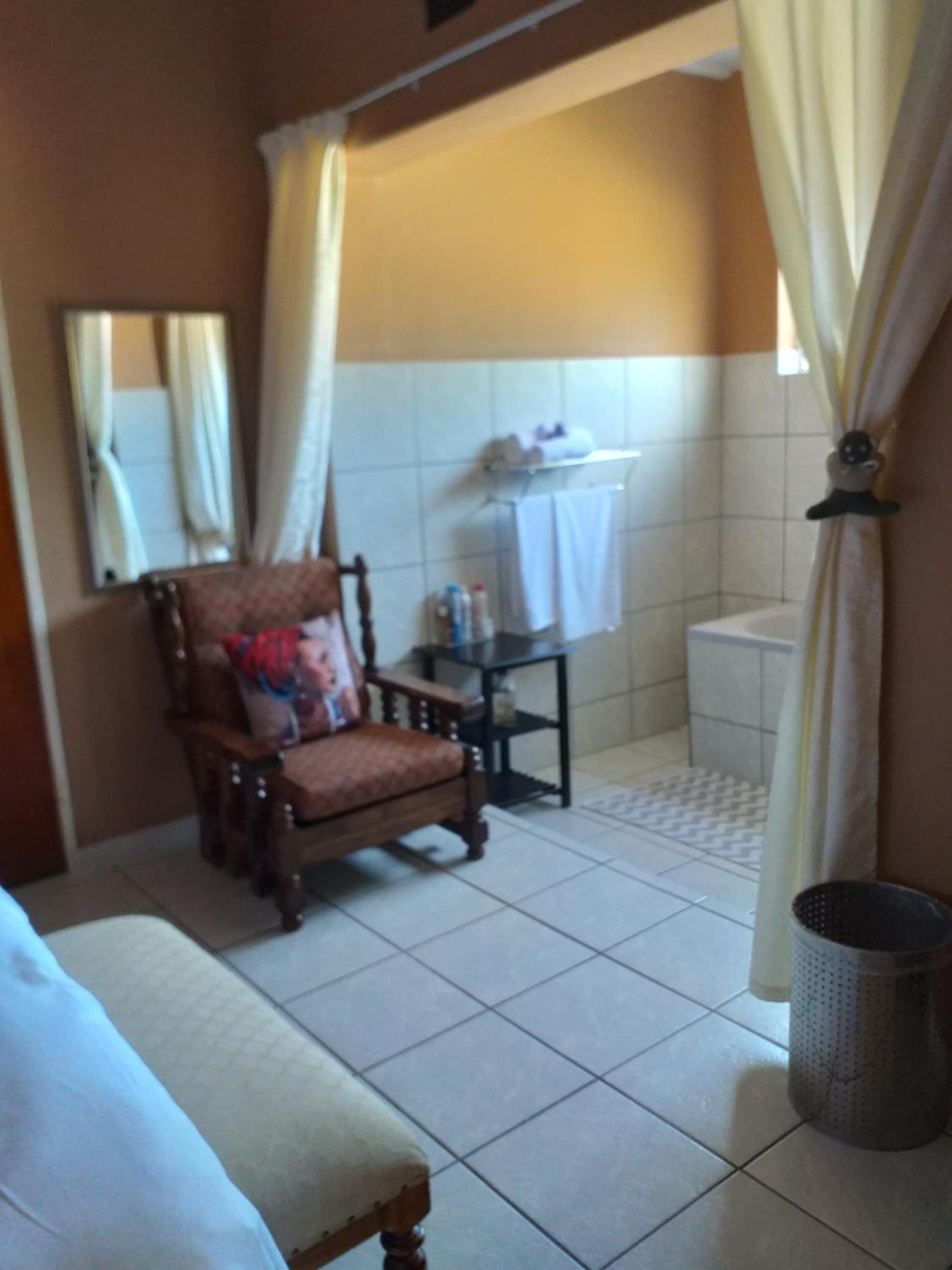 Family Room with Bath - Photo 2