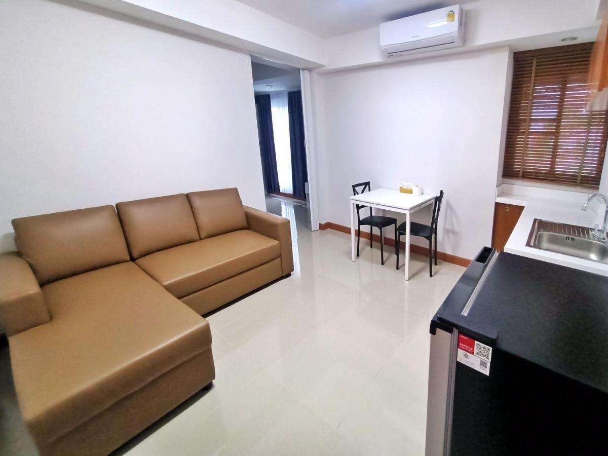 One-Bedroom Suite with Double Bed photo 2