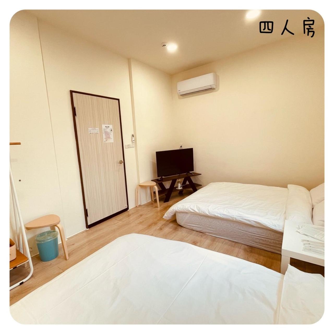 Quadruple Room With Shared Bathroom photo 1