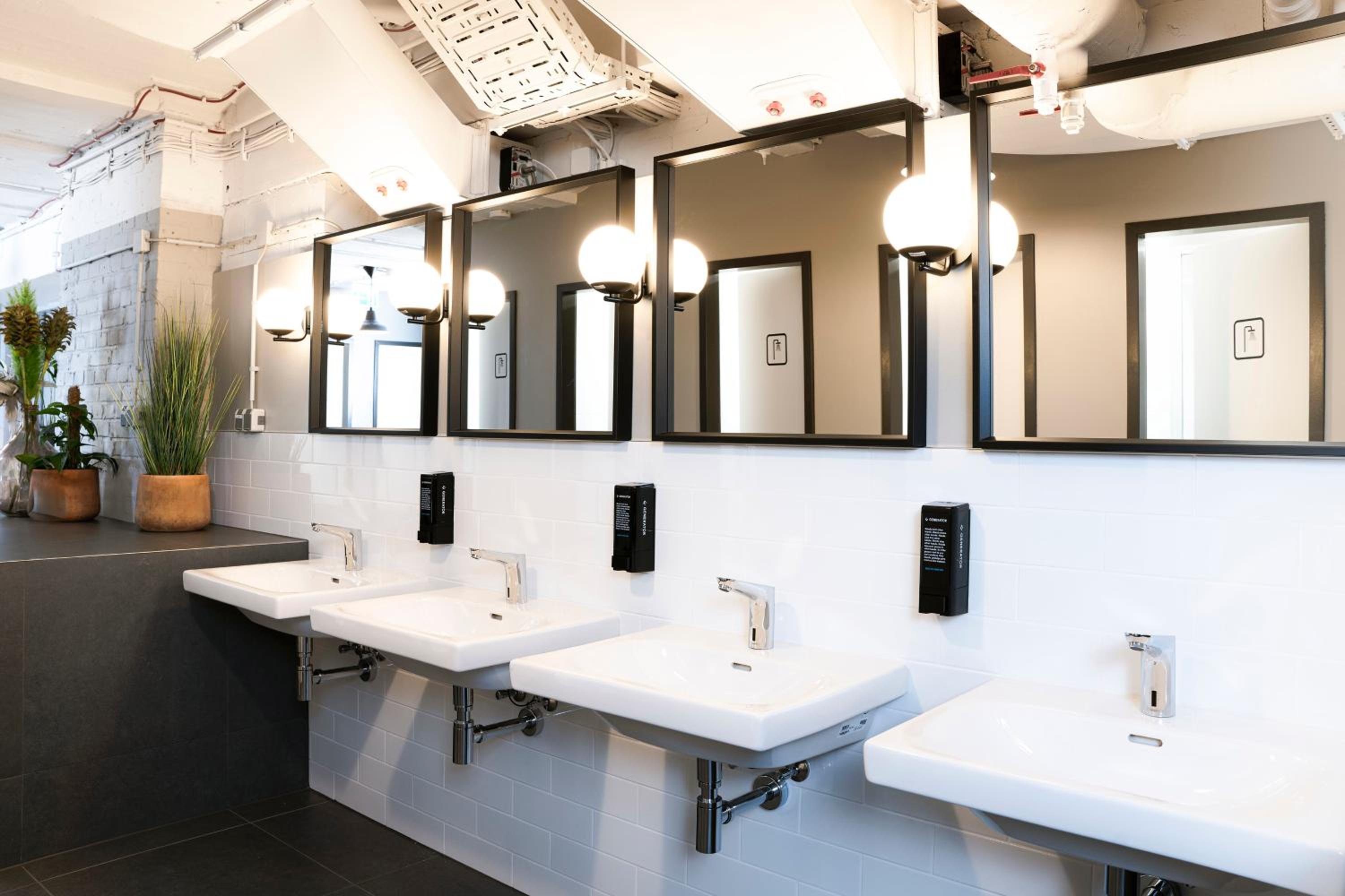 POD with shared bathroom thumbnail 6