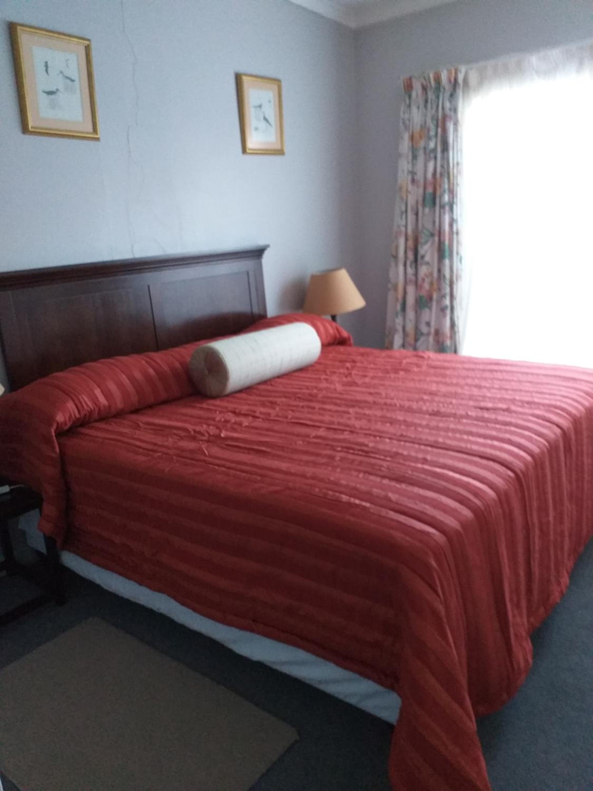 Deluxe Queen Room - Photo 6