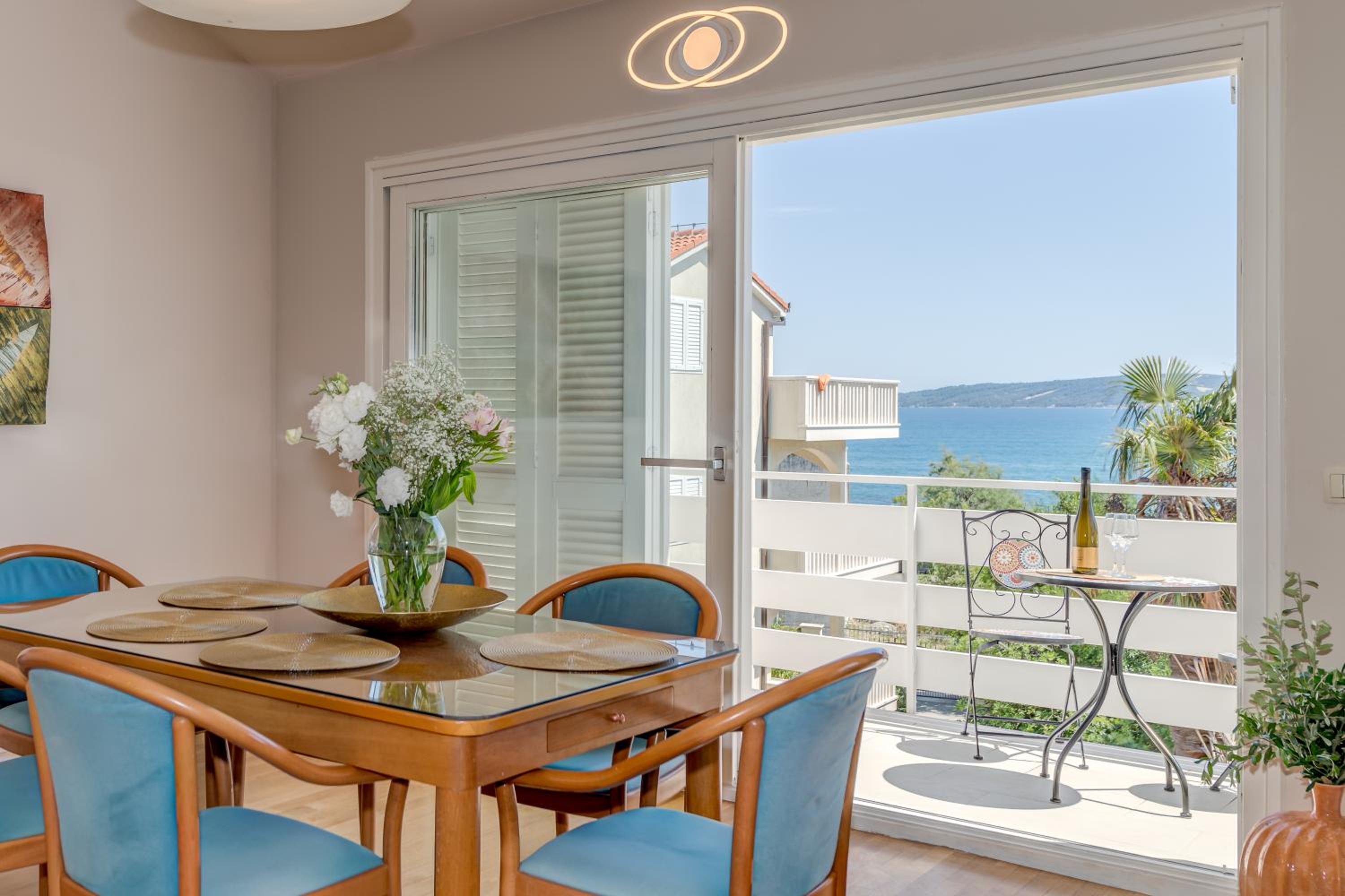Apartment with Sea View photo 2