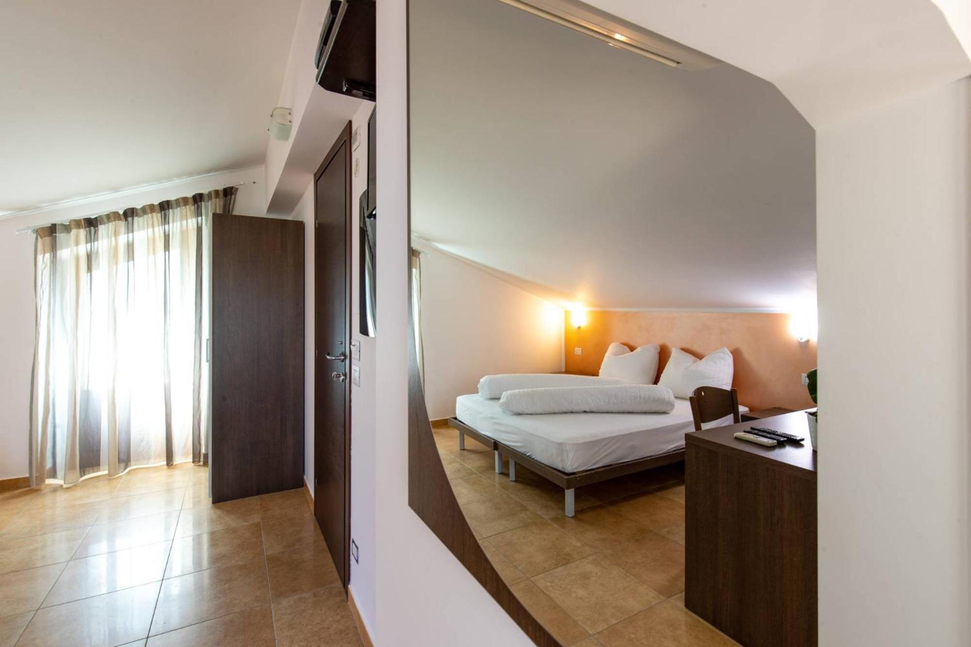 Double Room with Sea View photo 2
