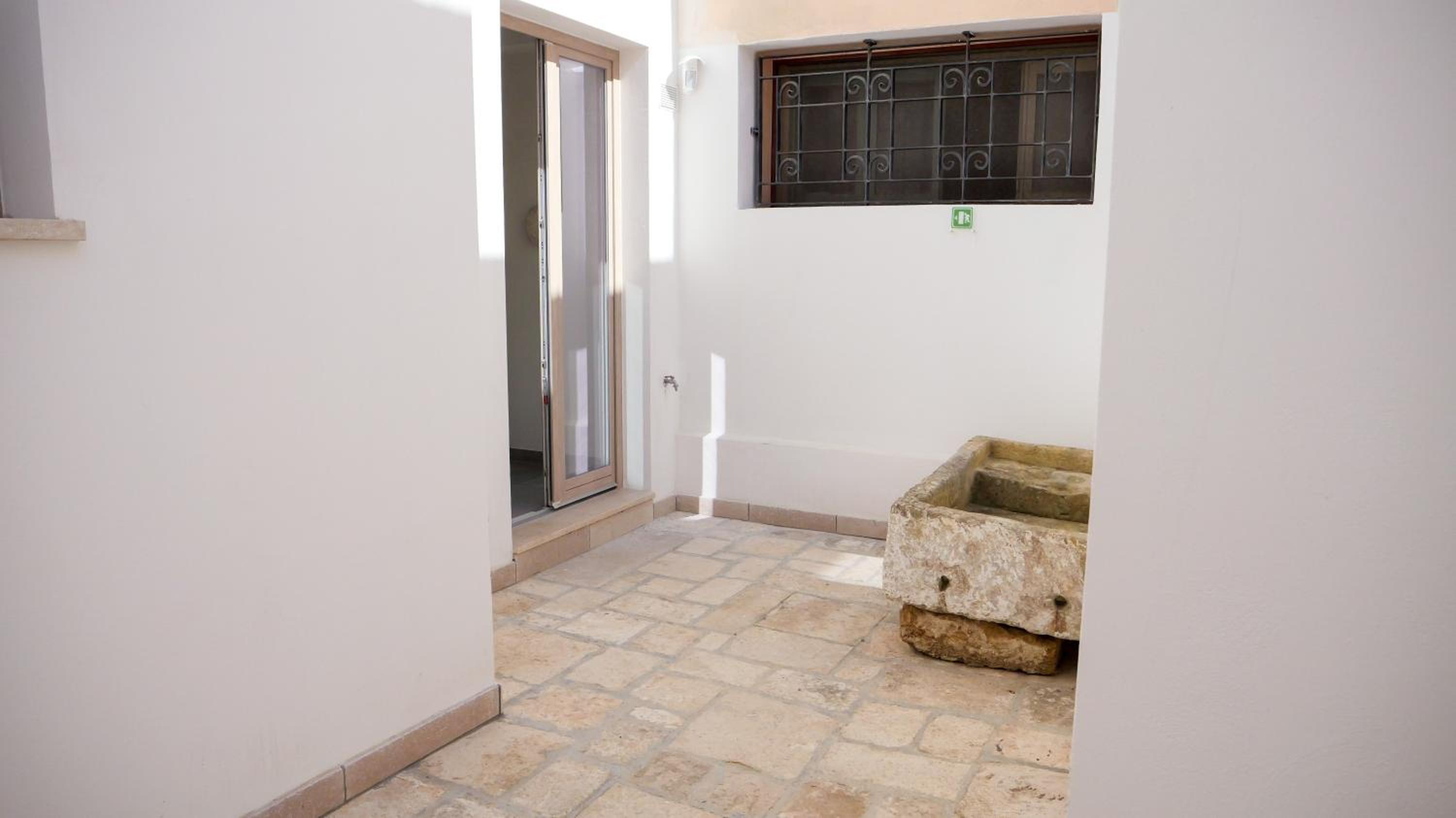 Double Room with Garden View - Photo 11