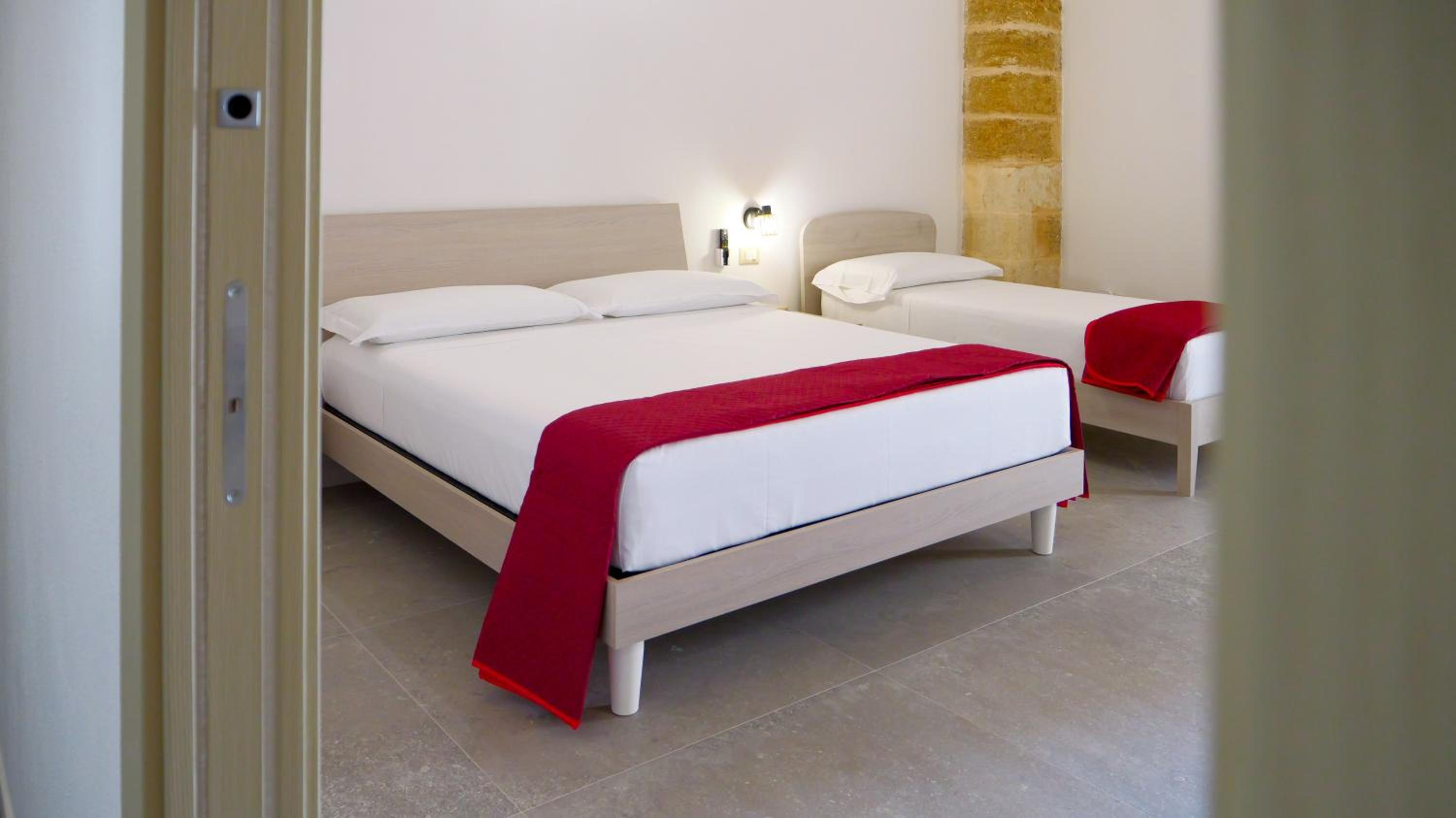 Deluxe Triple Room - Photo 2
