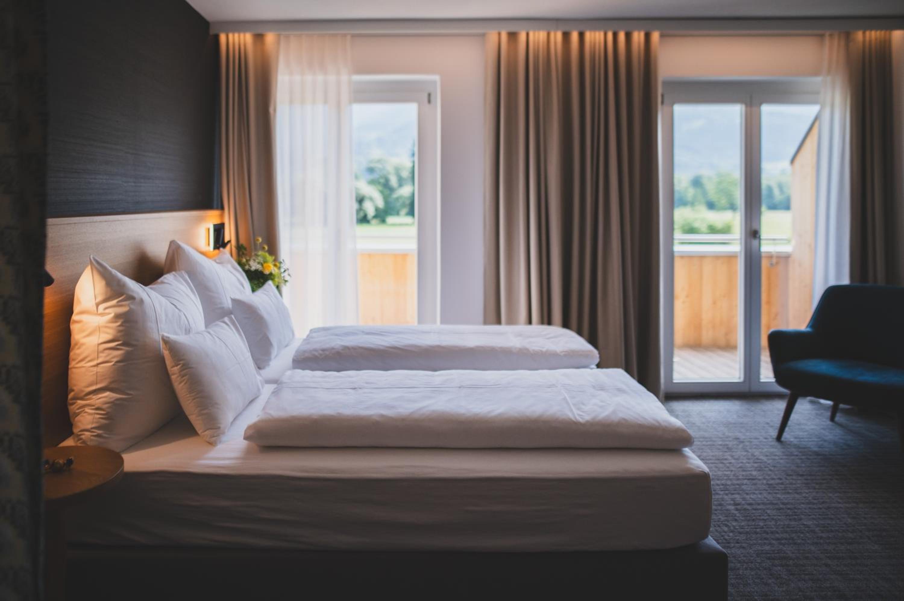 Double Room with Balcony - Photo 11