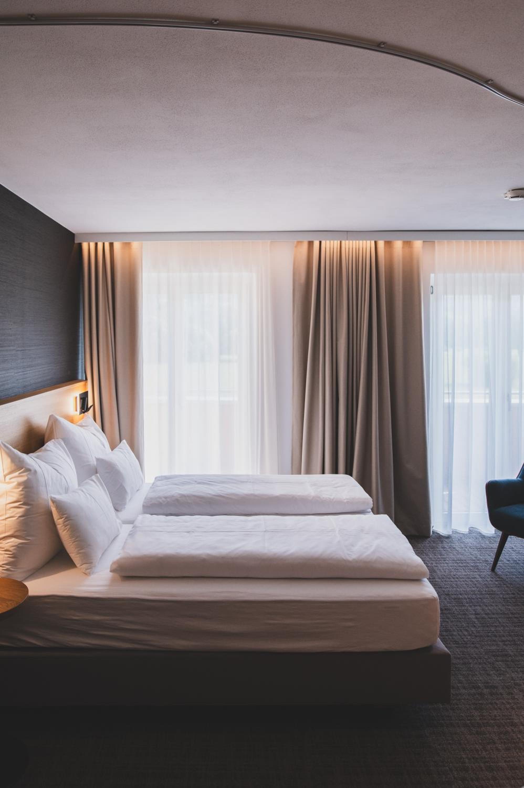 Double Room with Balcony - Photo 1