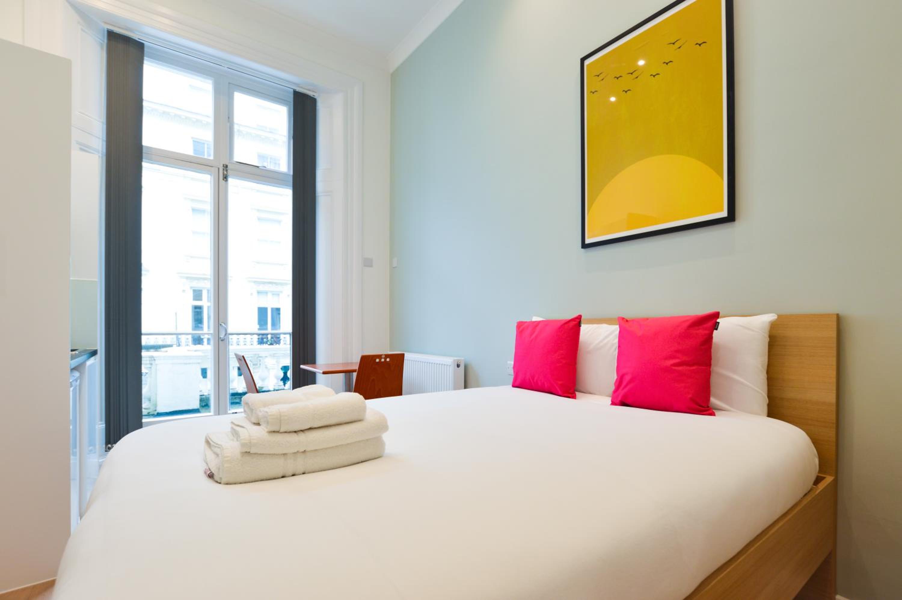 Small Studio Apartment photo 1