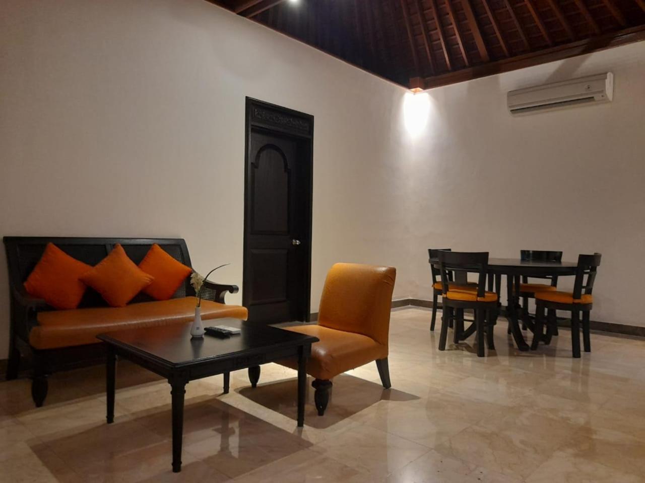 Two-Bedroom Villa with Private Pool - Photo 2