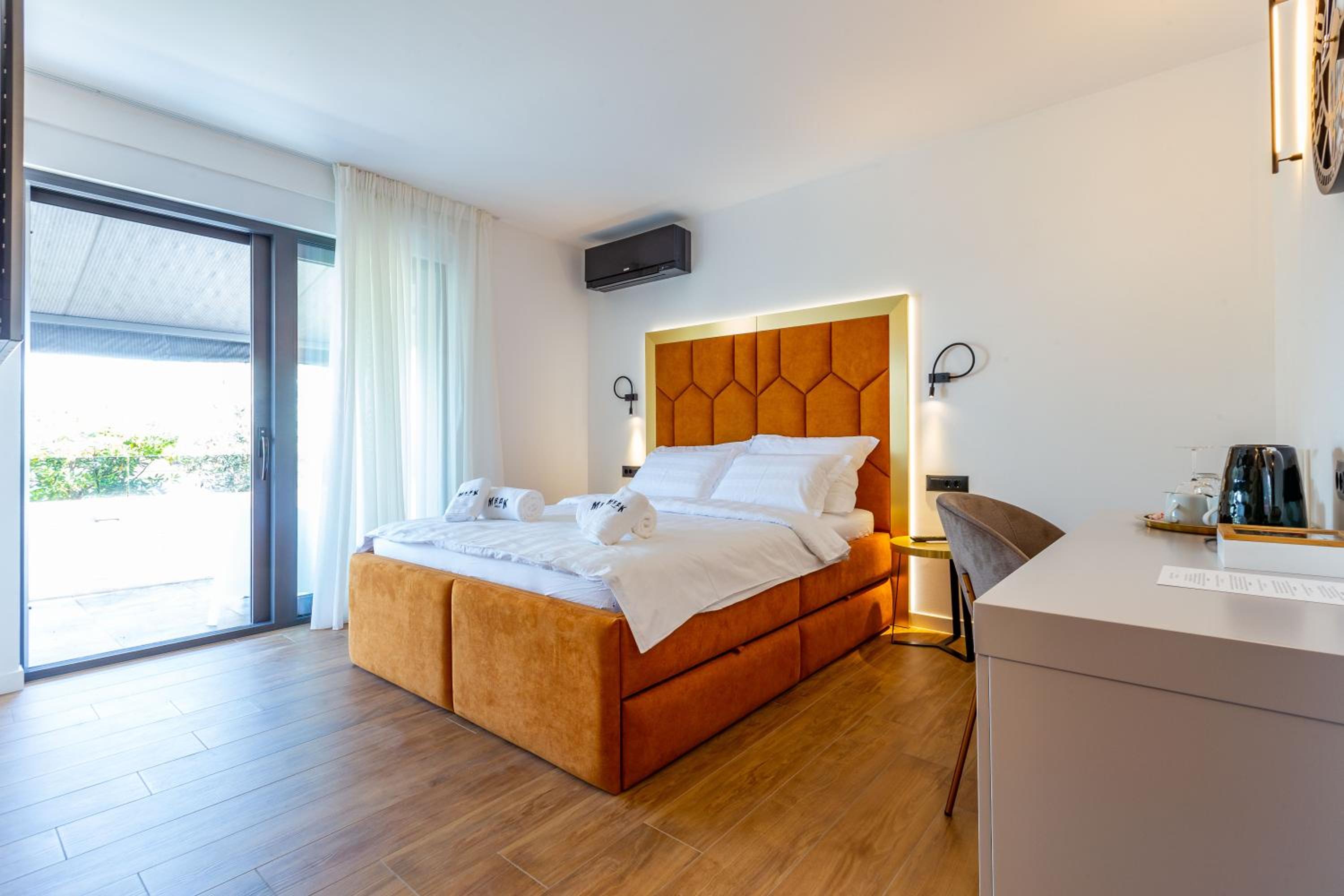 Business Double Room with Terace and Gym Access - Photo 5