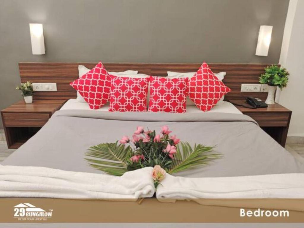 Deluxe King Room photo 2