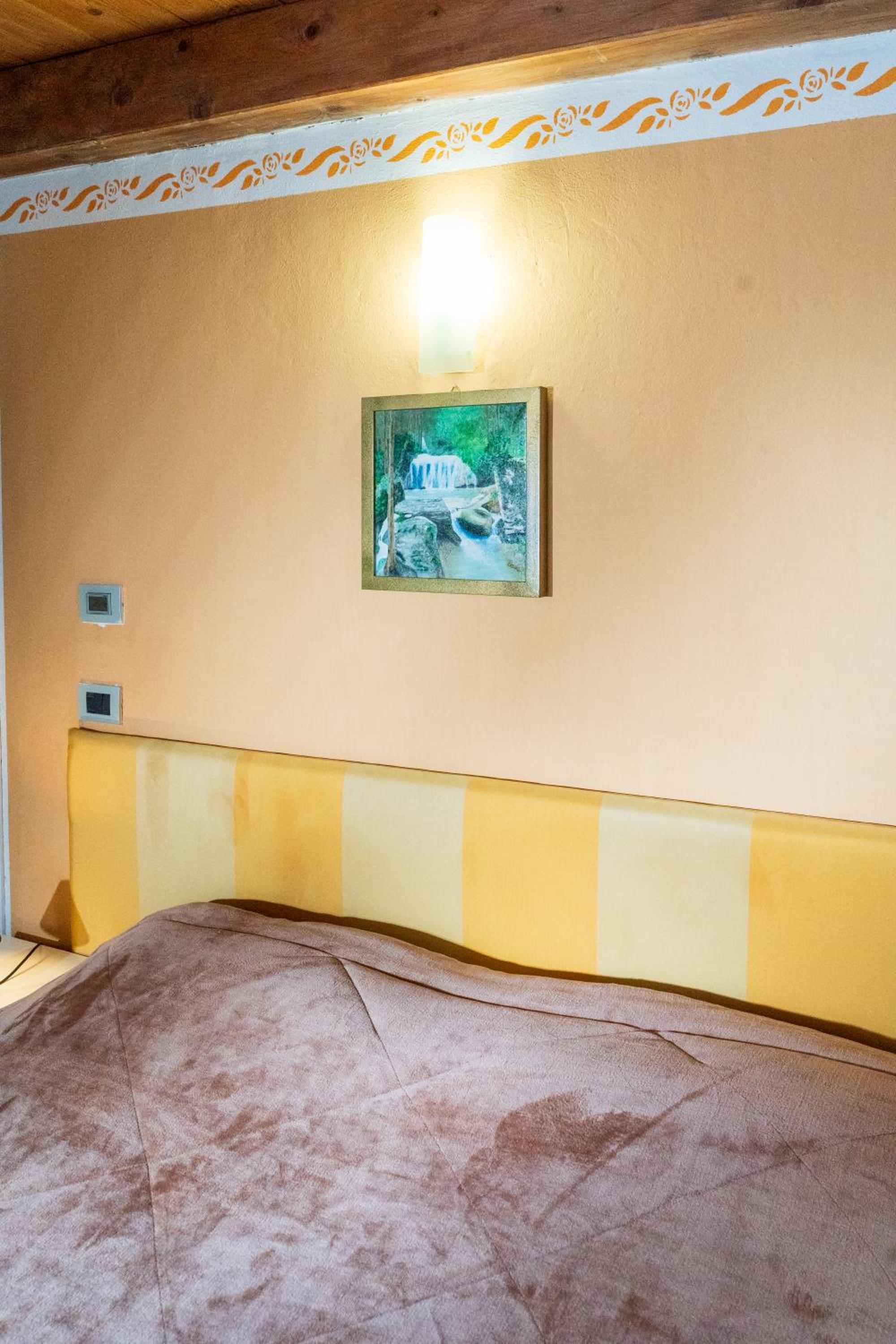 Comfort Triple Room with Shower photo 3