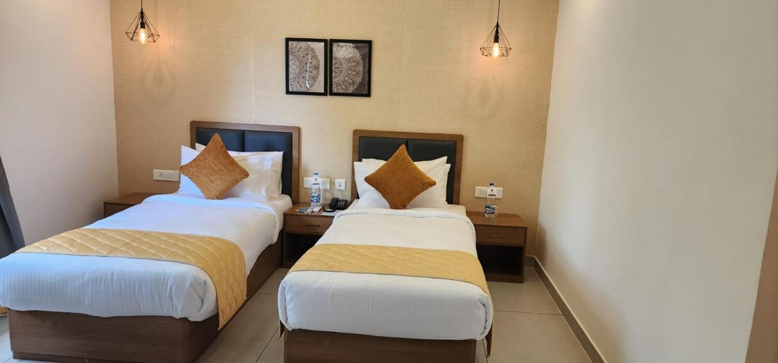 Deluxe Twin Room photo 3