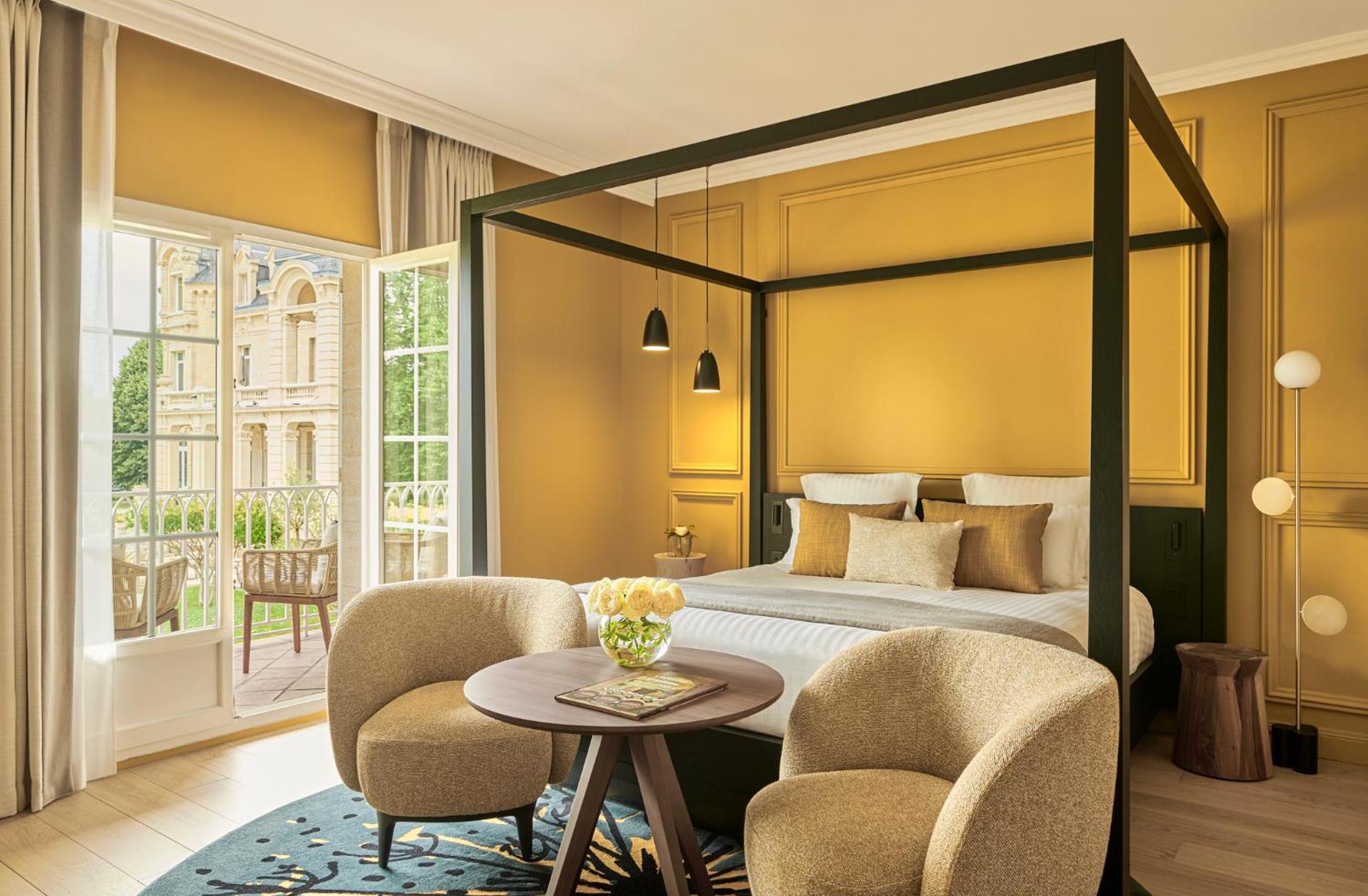 Deluxe Room - Photo 2