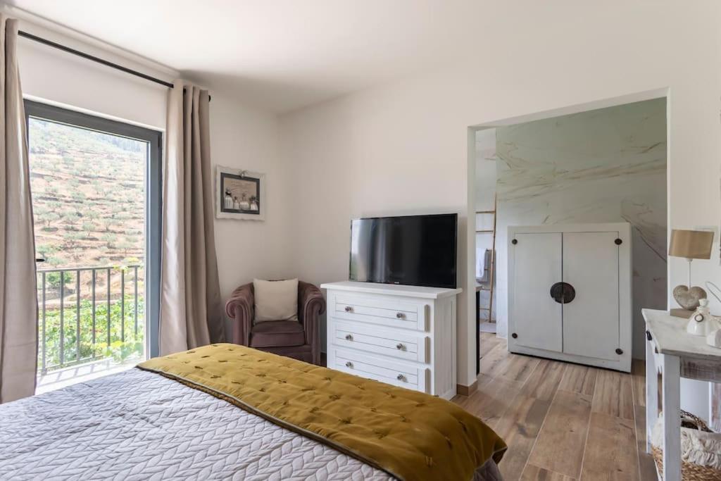 Three-Bedroom Villa photo 3