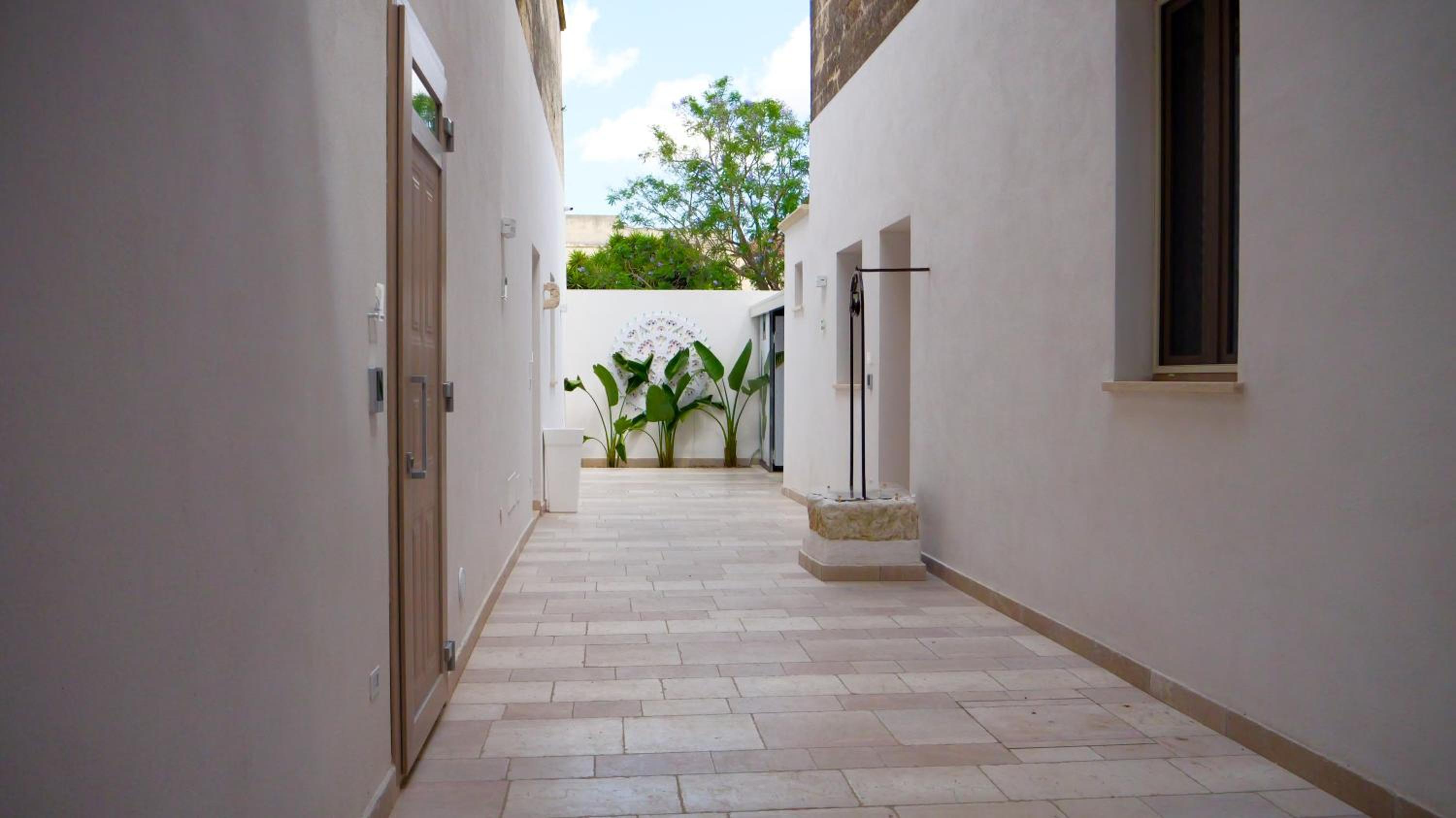 Double Room with Garden View - Photo 14