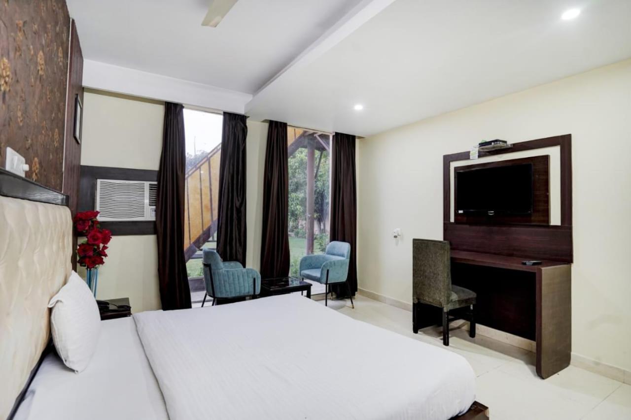 Deluxe Room - Photo 1