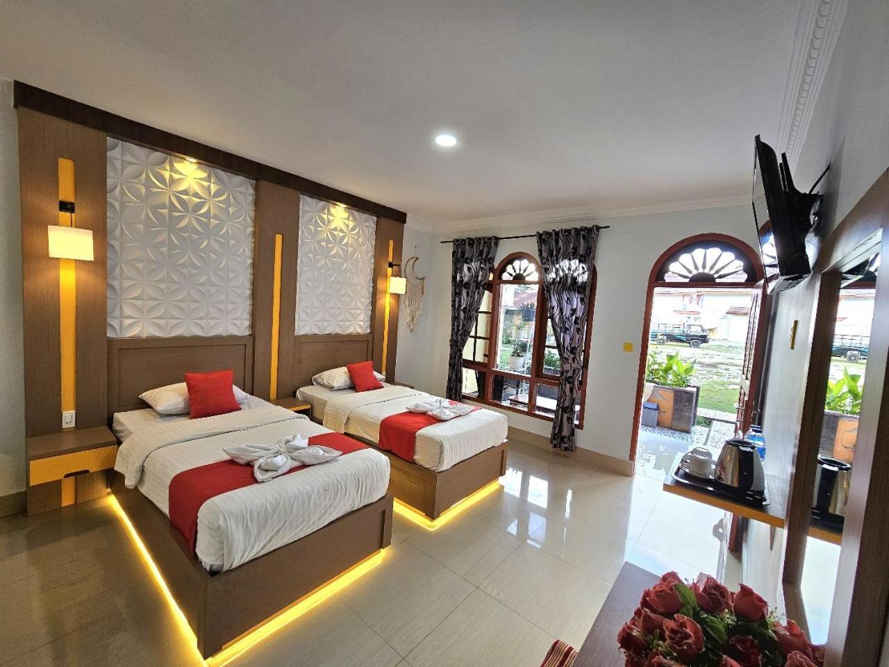 Deluxe Double or Twin Room - Photo 7