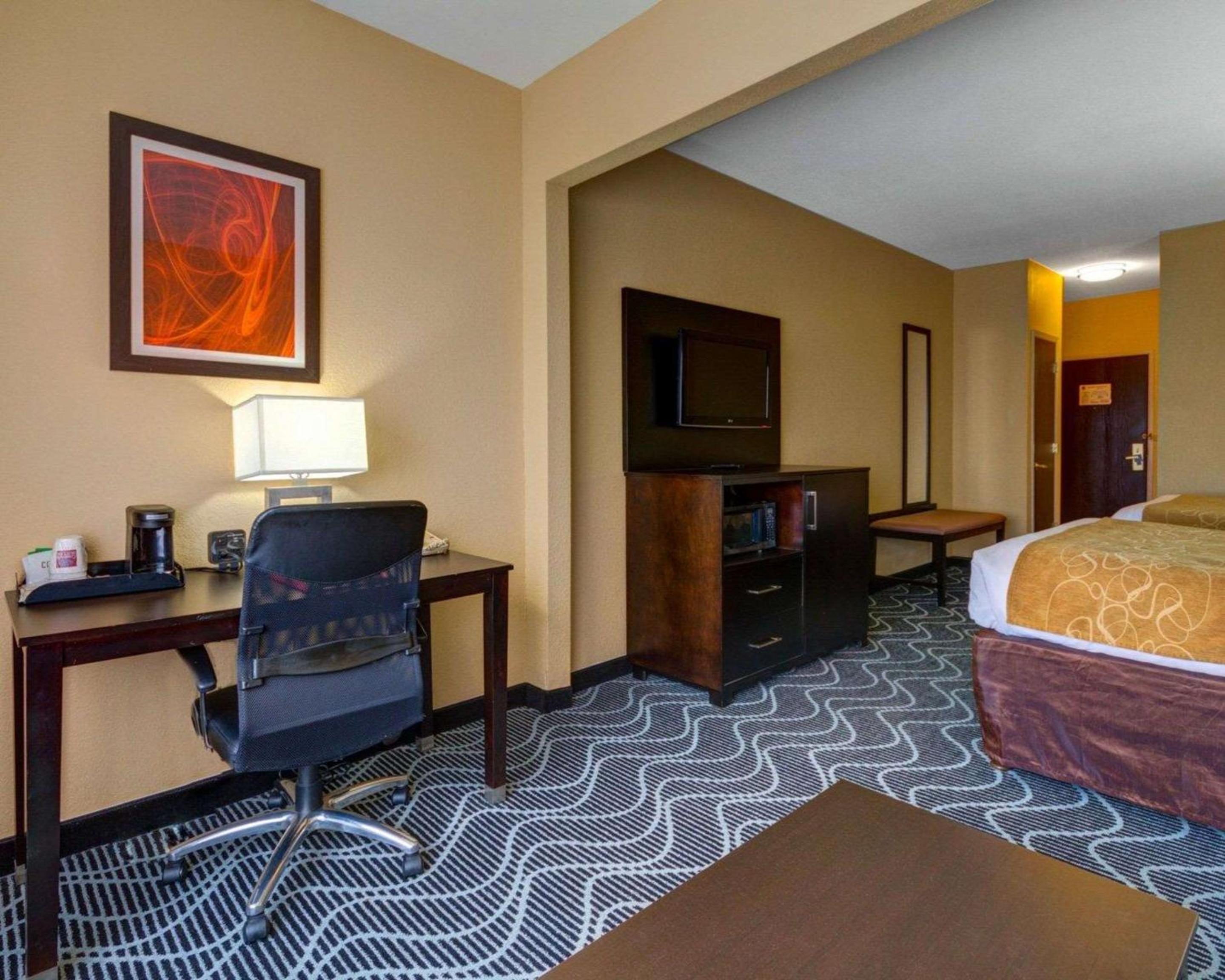 Double Suite With Two Double Beds - Non-Smoking photo 3