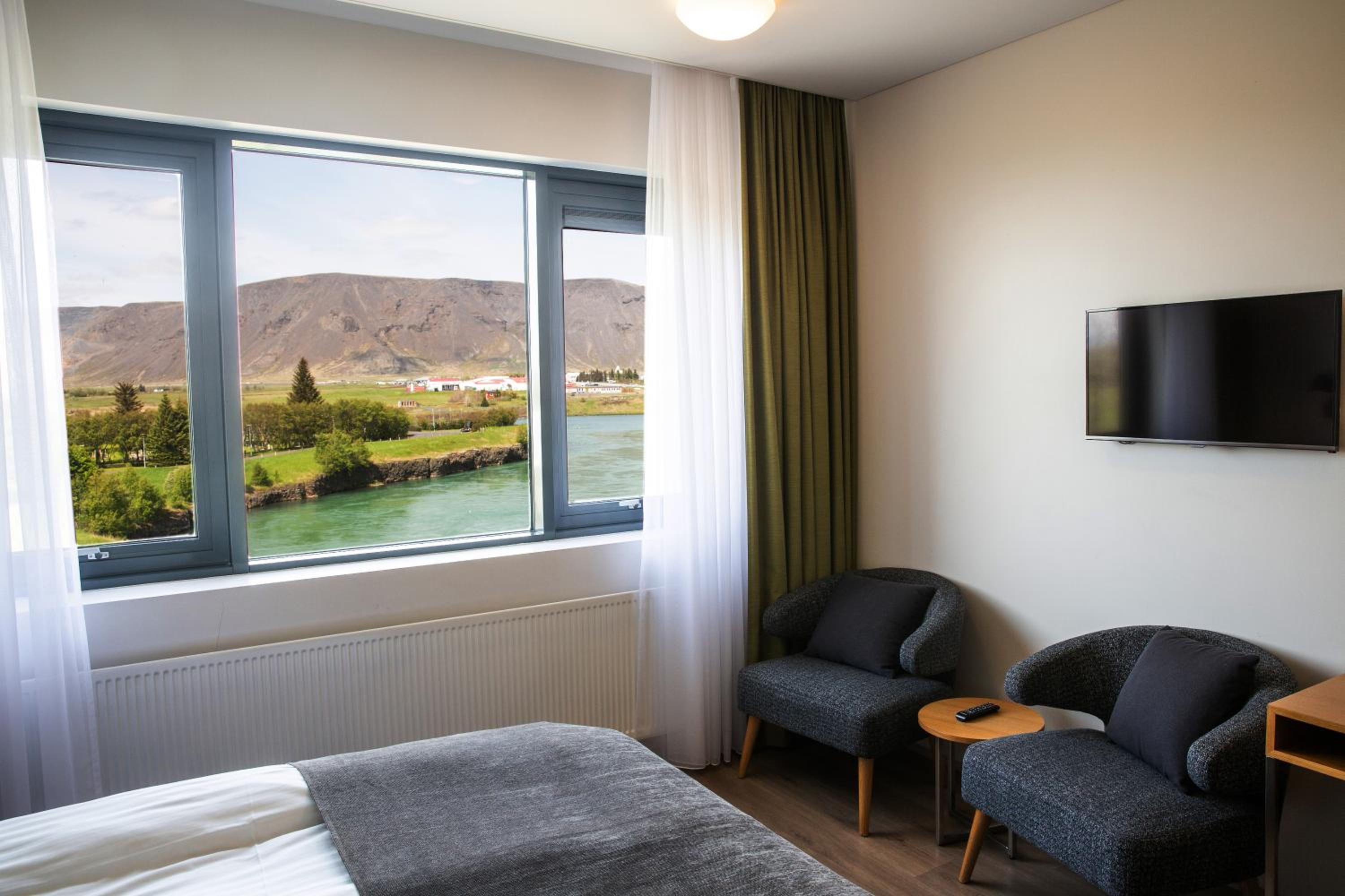 Premium Room with River View - Photo 5