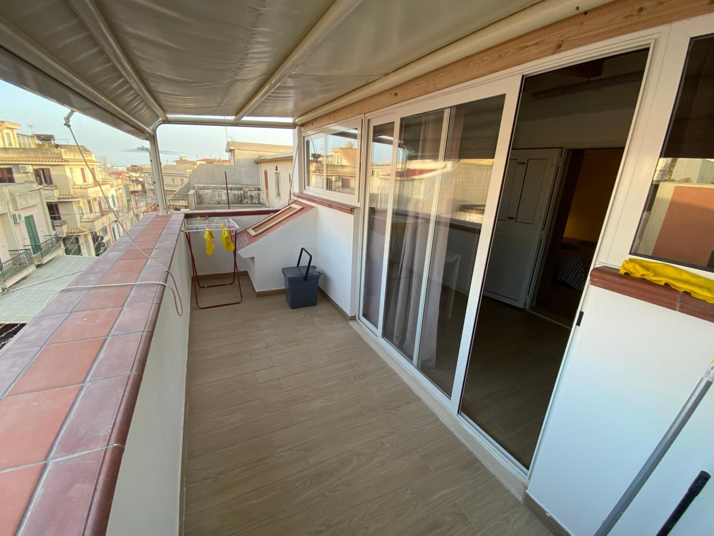 Studio with Terrace - Photo 3