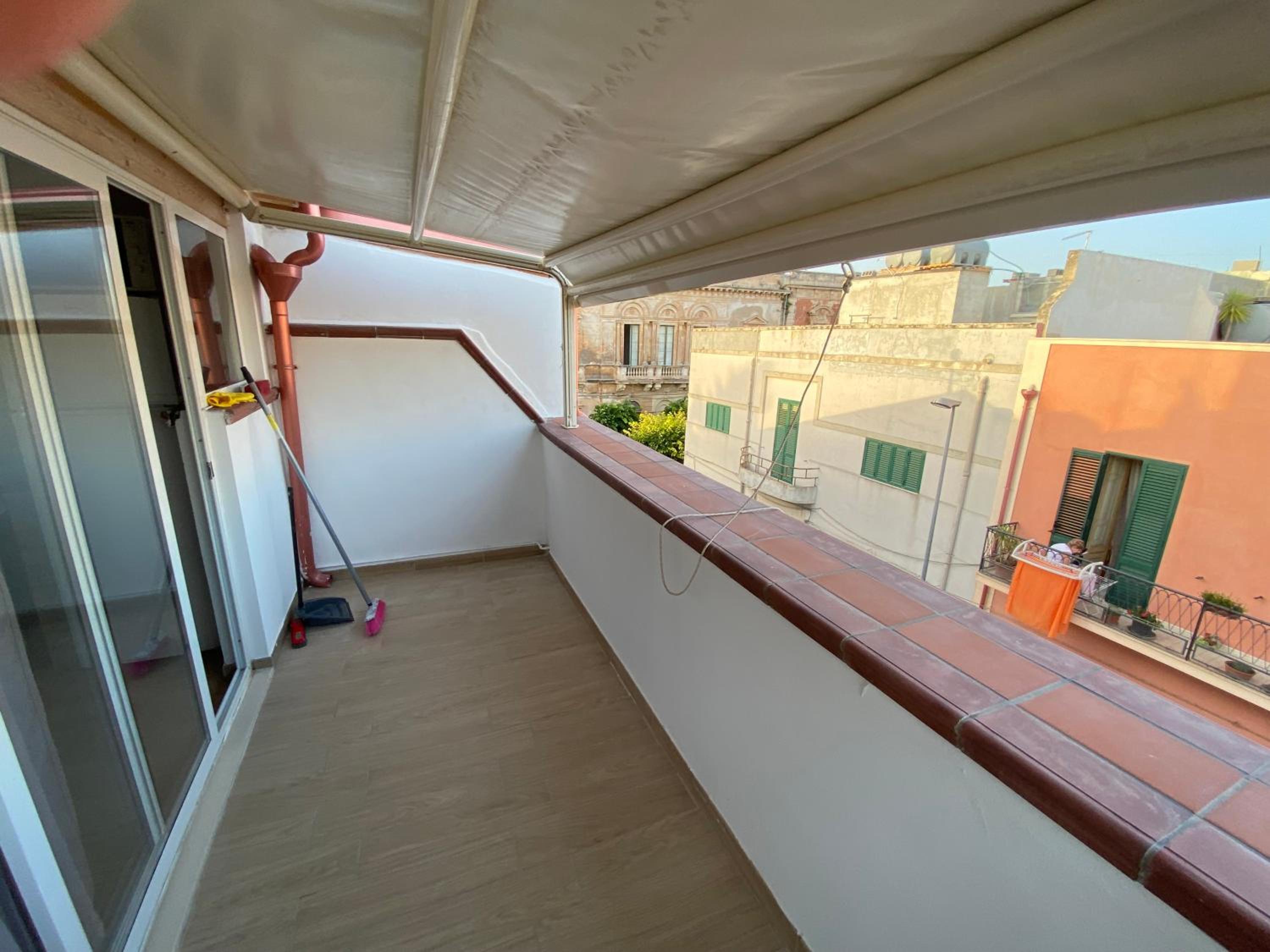 Studio with Terrace - Photo 4