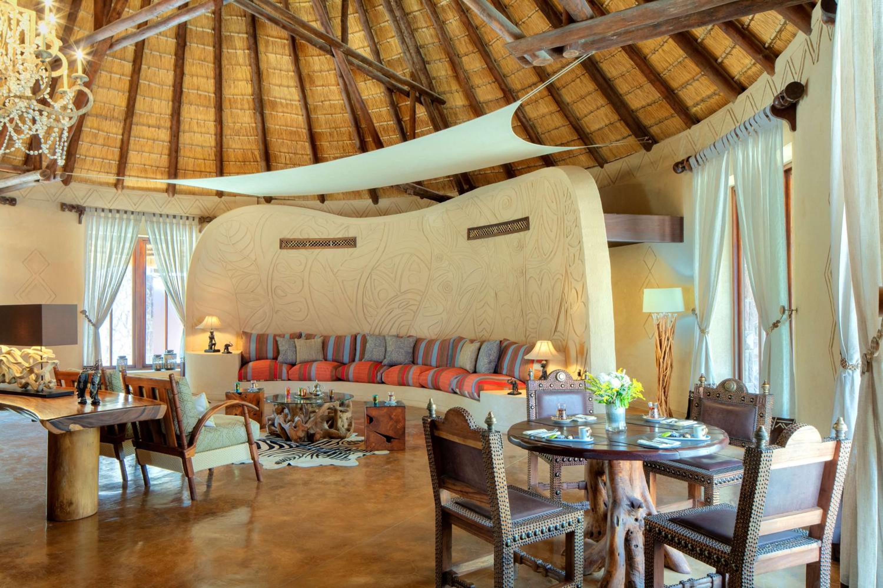 Three-Bedroom Family Terrace Villa - Photo 4