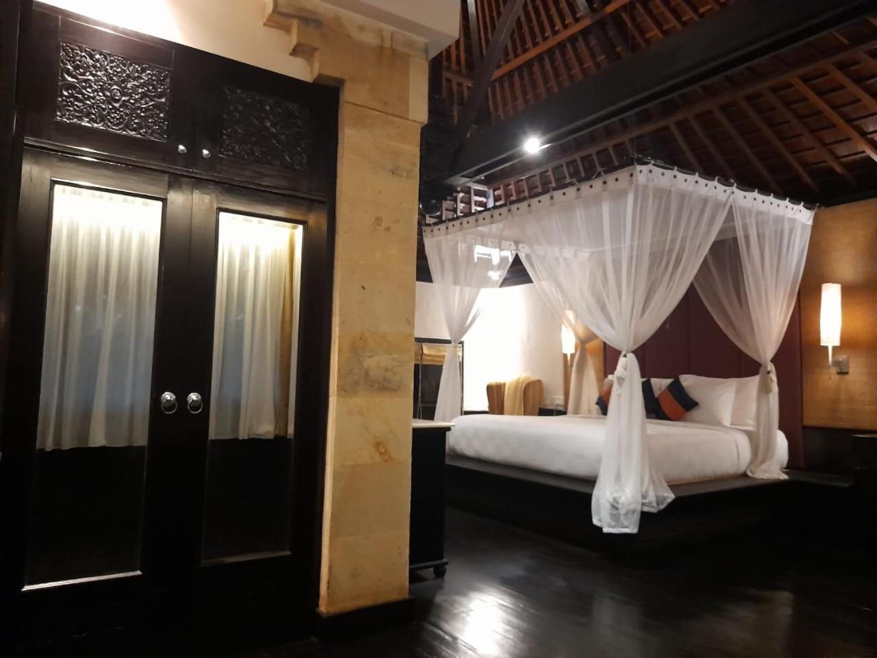 Two-Bedroom Villa with Private Pool - Photo 16