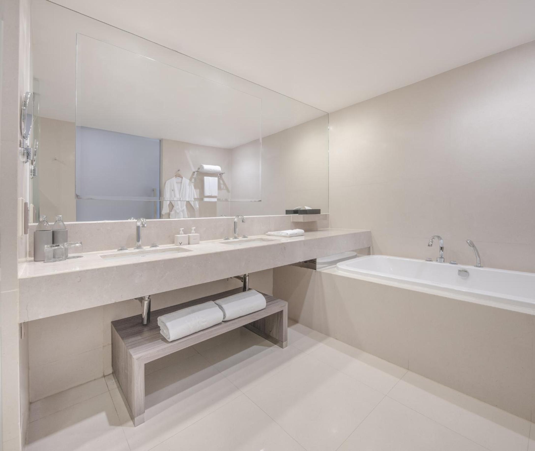 Duplex Two-Bedroom Suite with Piano Club Privilege