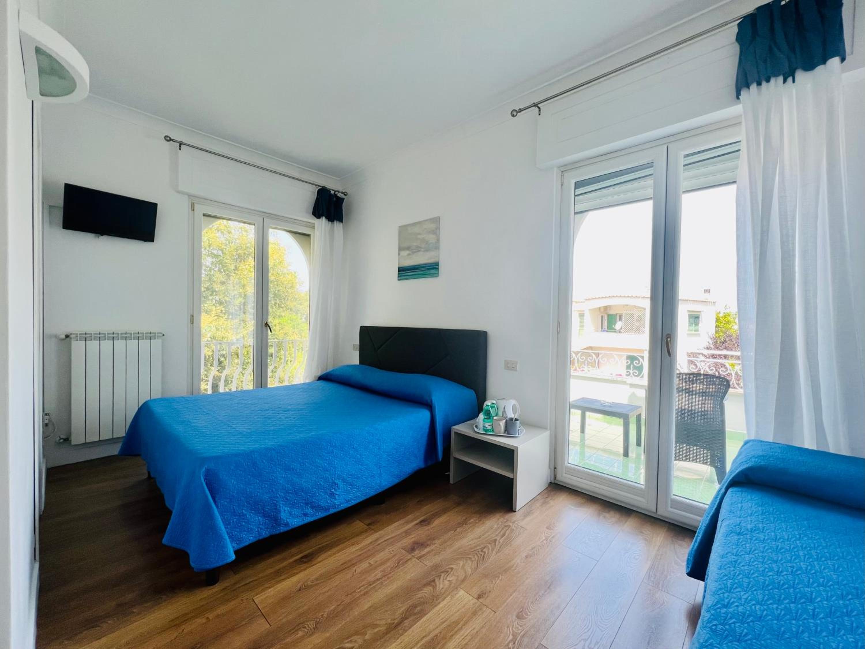 Triple Room with Terrace