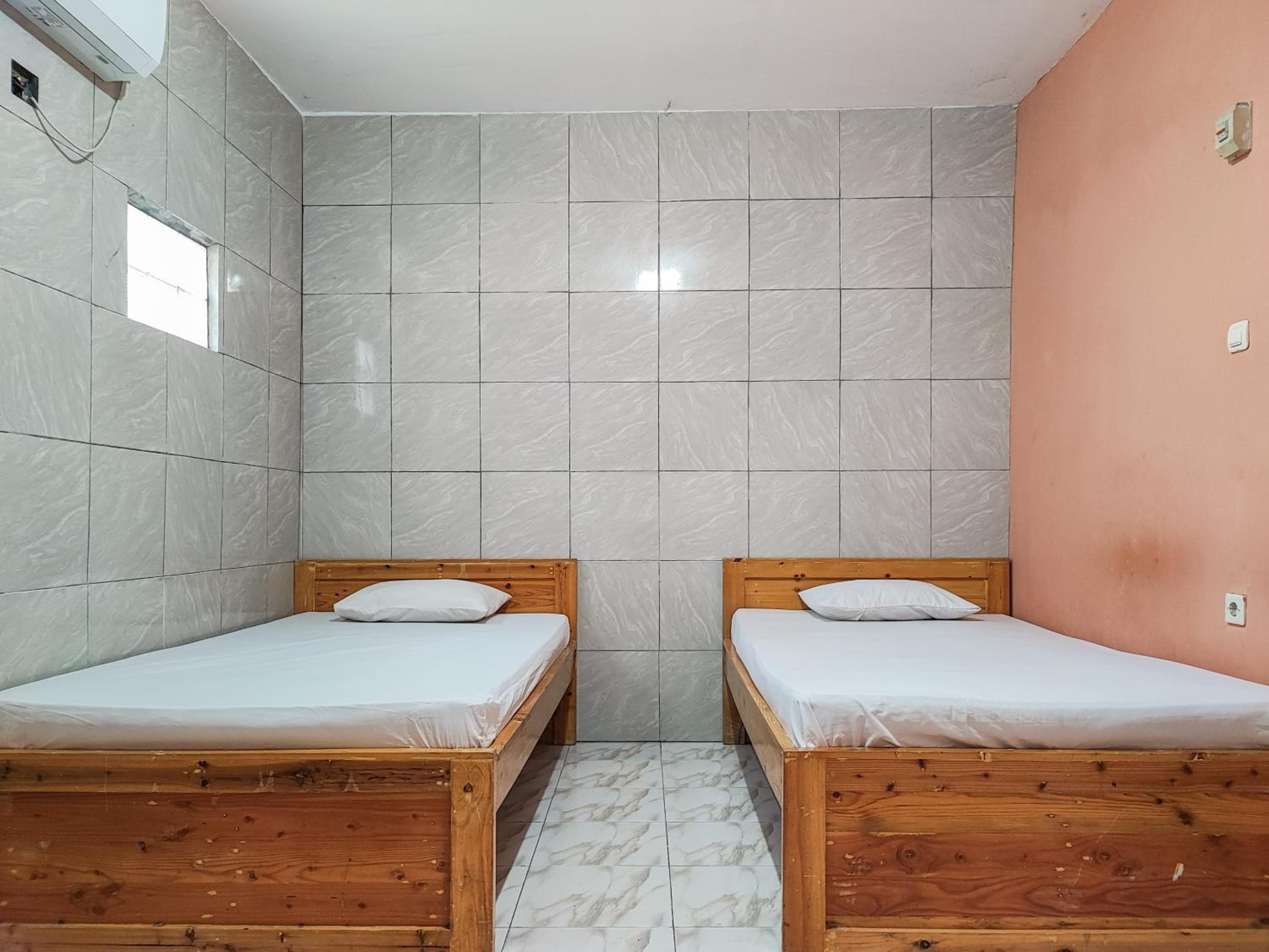 Standard Twin Room photo 1