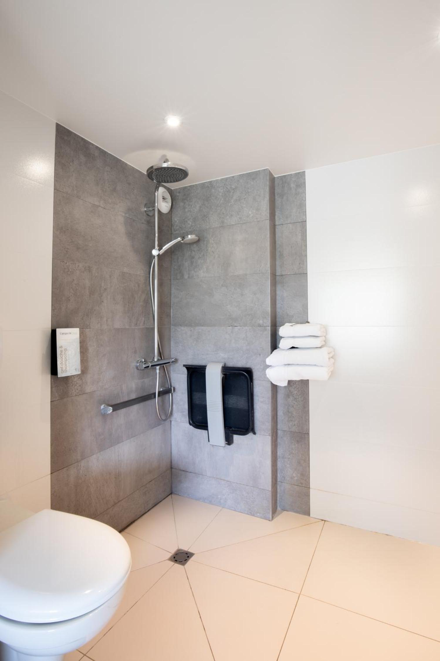 Double Room - Photo 7