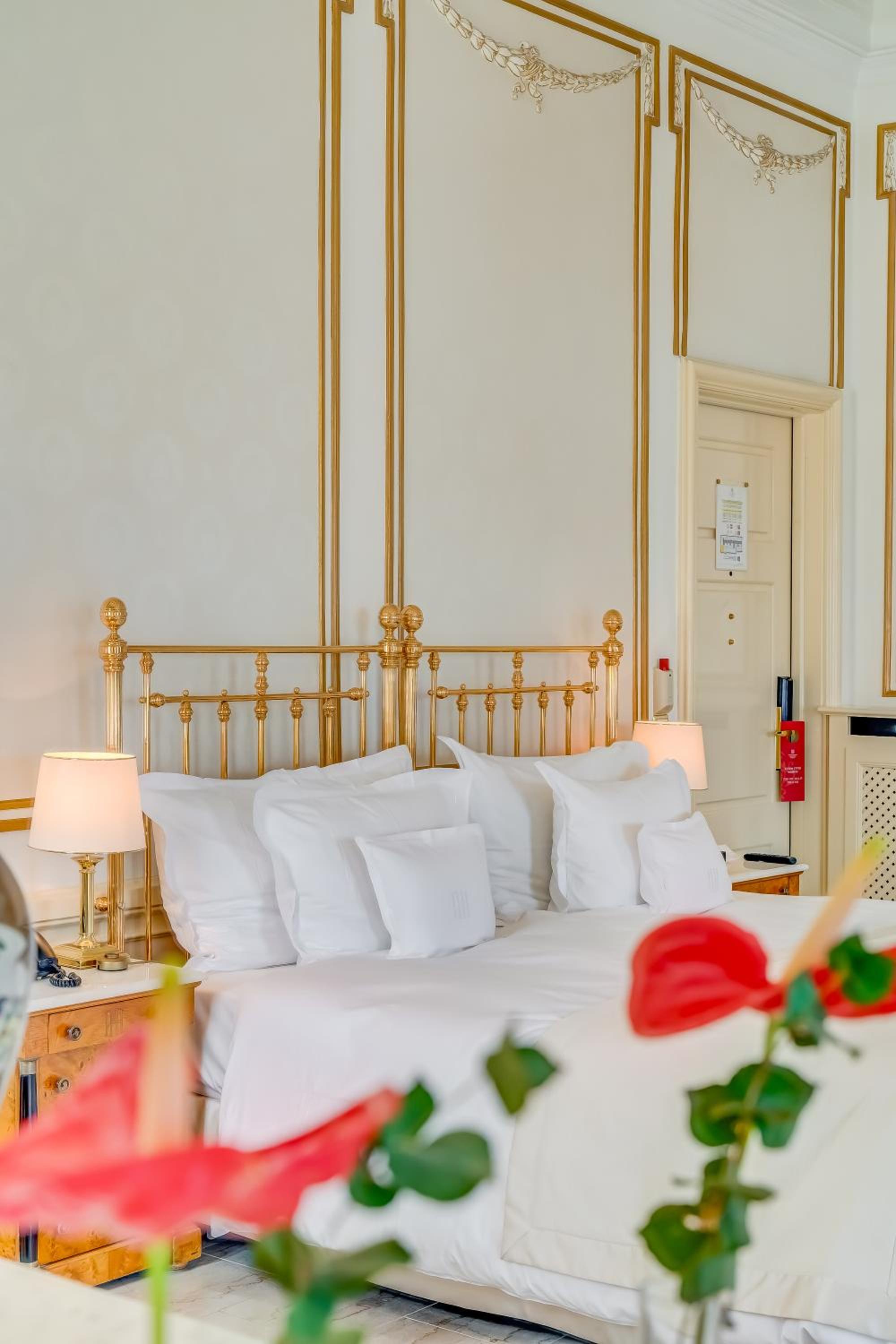 Junior Suite With Lake View - Photo 8